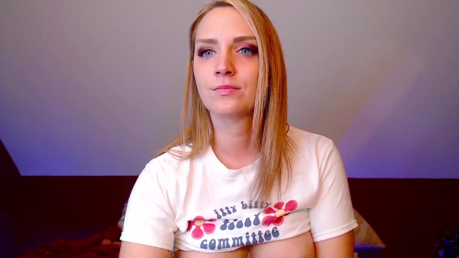 Gallery image thumbnail from Knaughtia's myfreecams stream on, 01/18/2023, 20:01 image 9 of 20