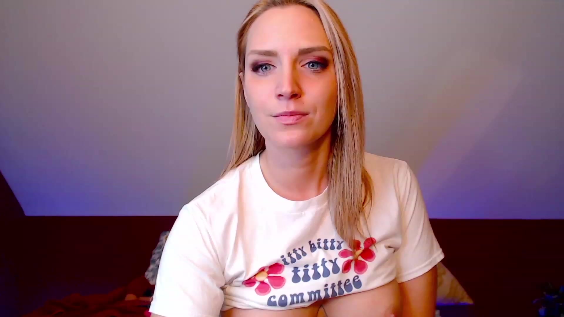 Gallery image thumbnail from Knaughtia's myfreecams stream on, 01/18/2023, 20:01 image 7 of 20