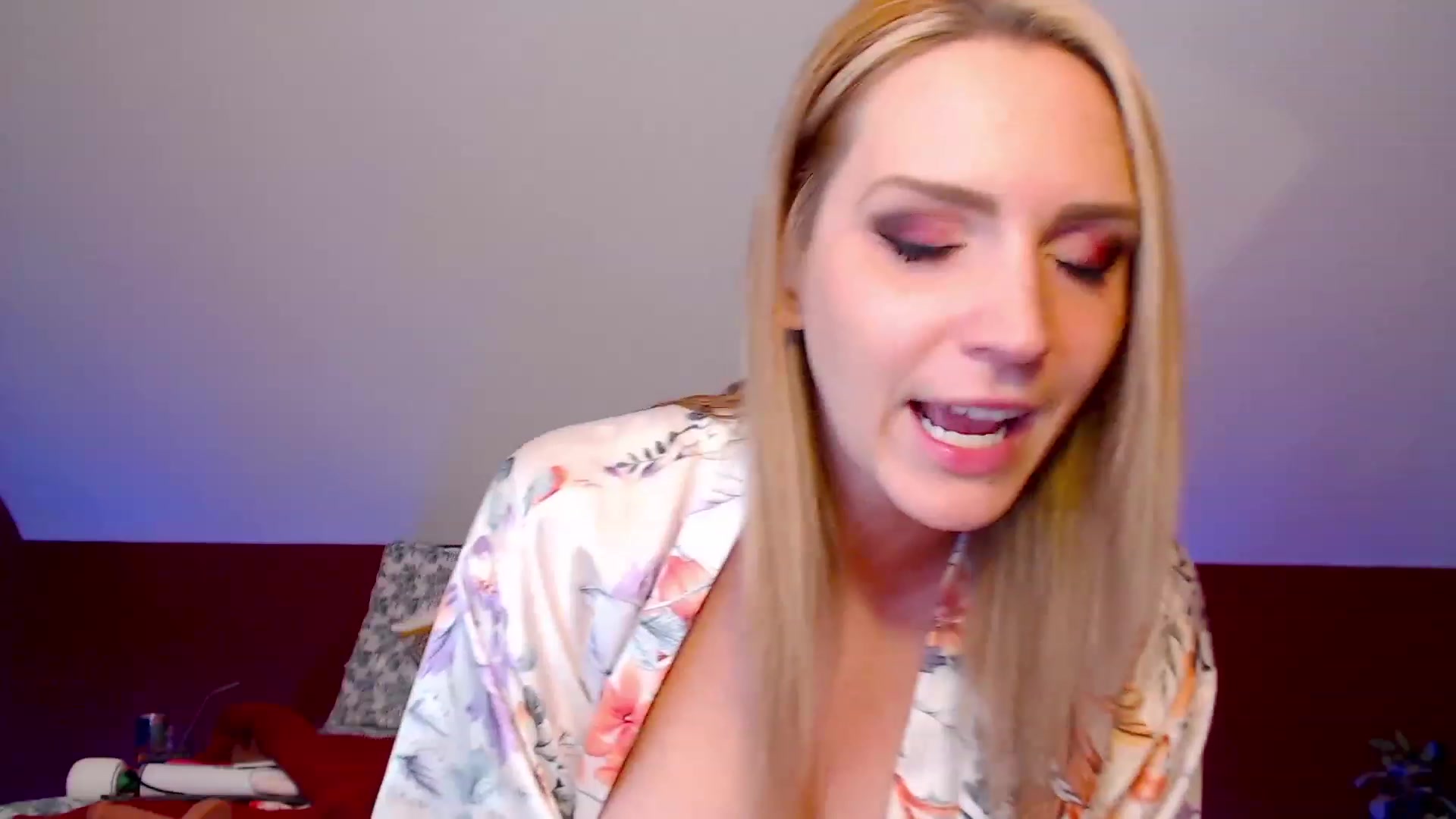 Gallery image thumbnail from Knaughtia's myfreecams stream on, 01/31/2023, 19:30 image 16 of 20