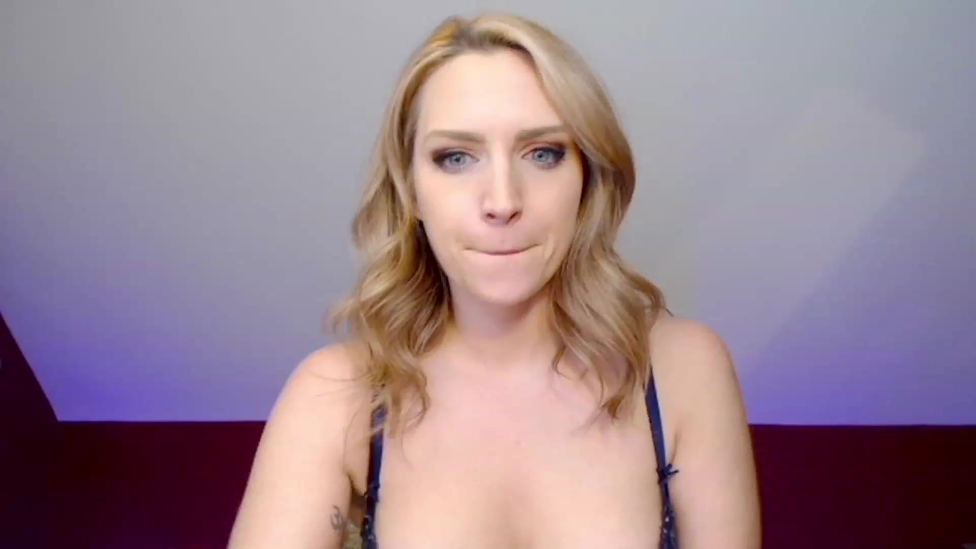 Gallery image thumbnail from Knaughtia's myfreecams stream on, 02/02/2023, 20:40 image 1 of 20
