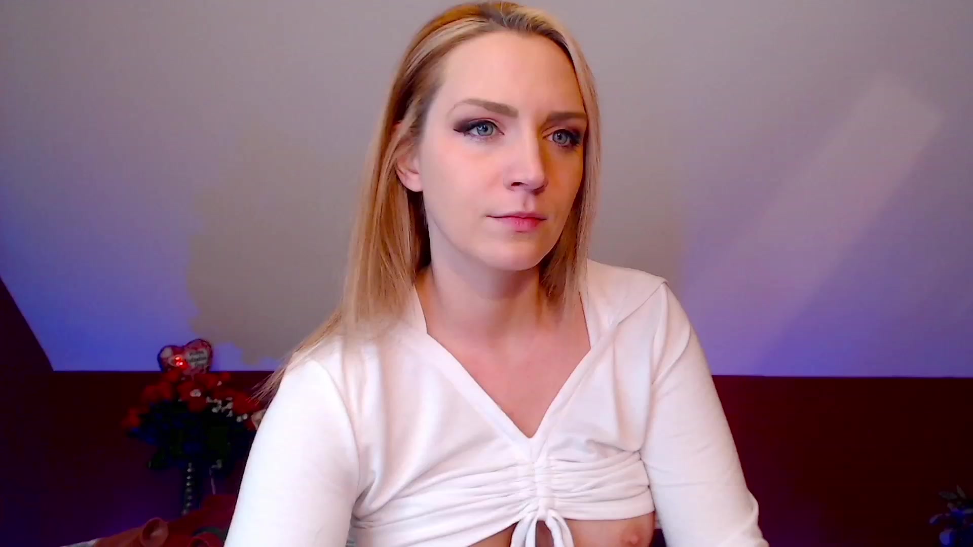Gallery image thumbnail from Knaughtia's myfreecams stream on, 02/03/2023, 21:34 image 9 of 20