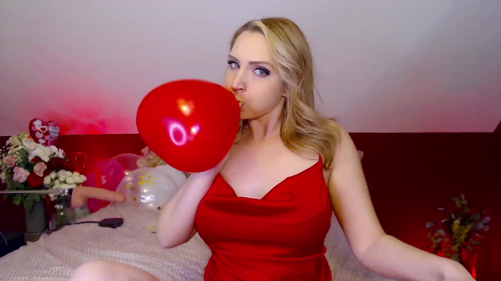 Gallery image thumbnail from Knaughtia's myfreecams stream on, 02/14/2023, 18:02 image 11 of 20