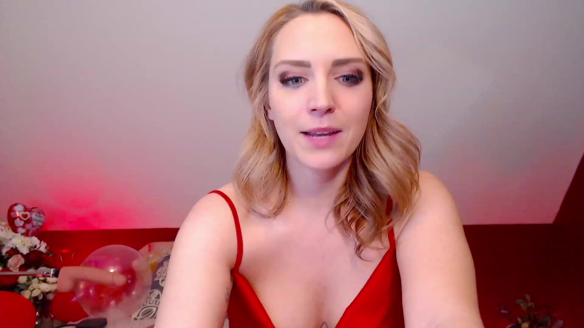 Gallery image thumbnail from Knaughtia's myfreecams stream on, 02/14/2023, 19:09 image 11 of 20