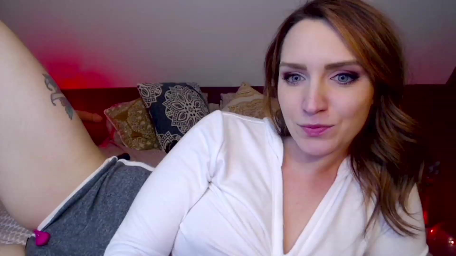 Gallery image thumbnail from Knaughtia's myfreecams stream on, 02/22/2023, 19:52 image 17 of 20