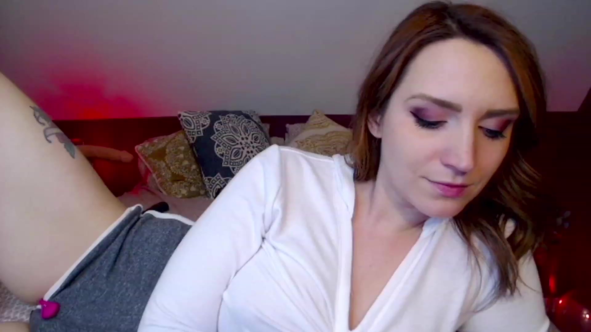 Gallery image thumbnail from Knaughtia's myfreecams stream on, 02/22/2023, 19:52 image 18 of 20