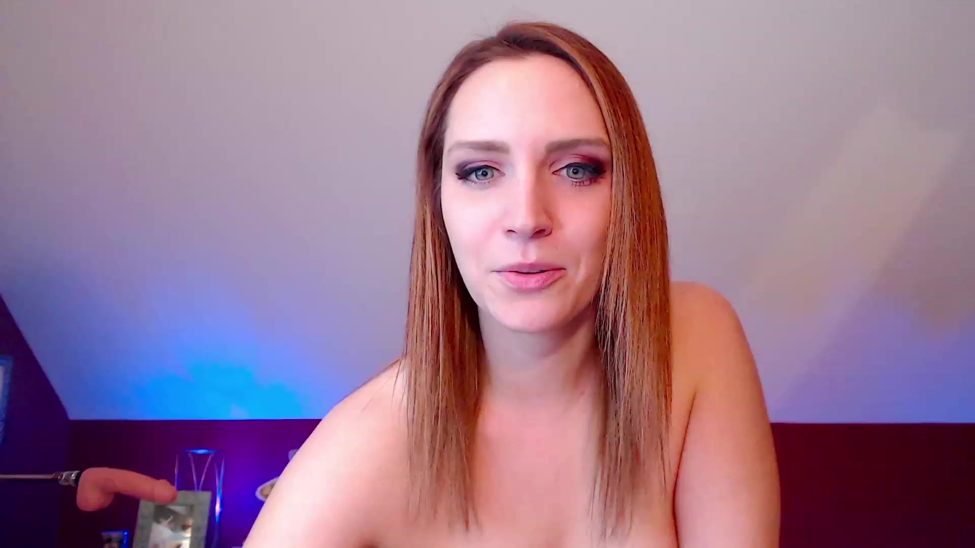 Gallery image thumbnail from Knaughtia's myfreecams stream on, 03/01/2023, 18:42 image 2 of 20