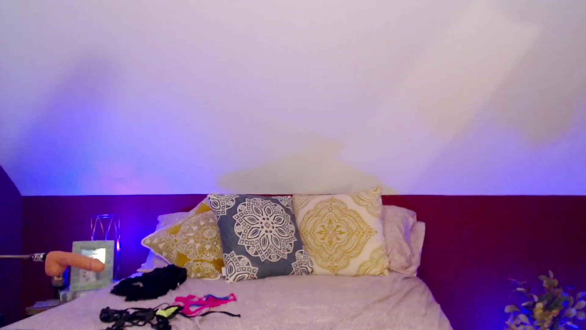 Gallery image thumbnail from Knaughtia's myfreecams stream on, 03/02/2023, 19:55 image 1 of 20