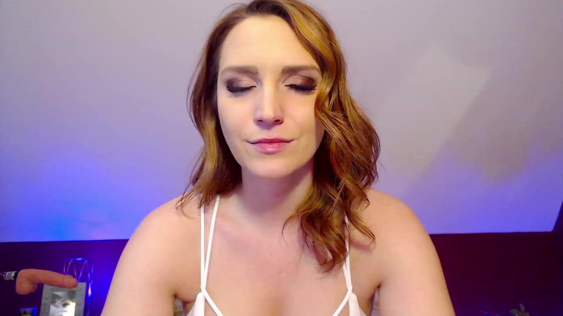 Gallery image thumbnail from Knaughtia's myfreecams stream on, 03/02/2023, 20:40 image 19 of 20