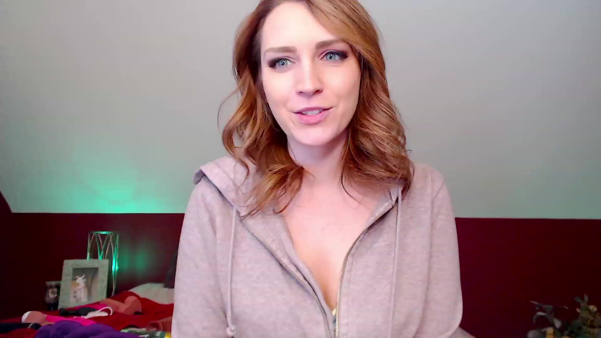Gallery image thumbnail from Knaughtia's myfreecams stream on, 03/28/2023, 19:12 image 1 of 20