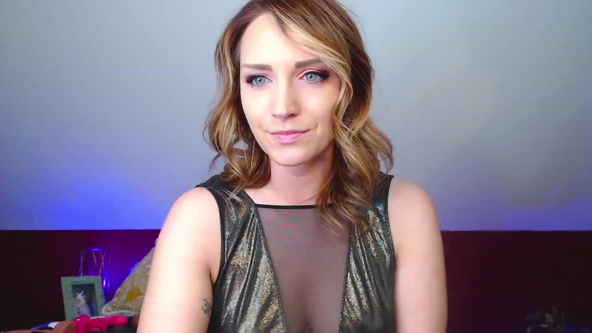 Gallery image thumbnail from Knaughtia's myfreecams stream on, 04/25/2023, 17:03 image 3 of 20