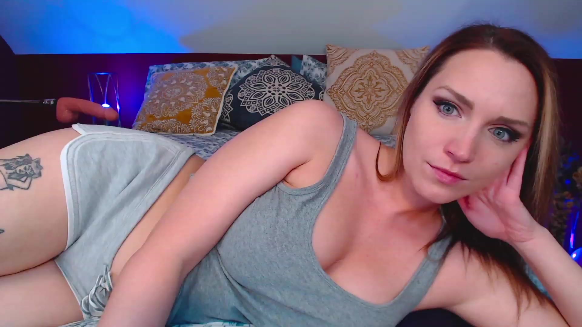 Gallery image thumbnail from Knaughtia's myfreecams stream on, 05/04/2023, 20:19 image 2 of 20