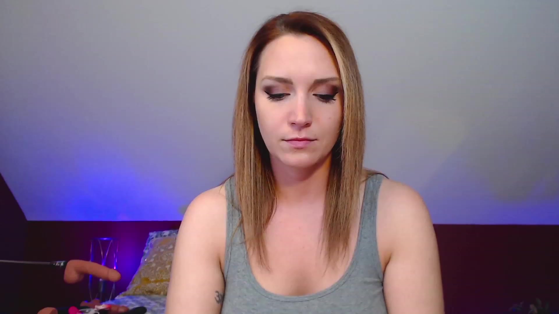 Gallery image thumbnail from Knaughtia's myfreecams stream on, 05/04/2023, 20:19 image 20 of 20