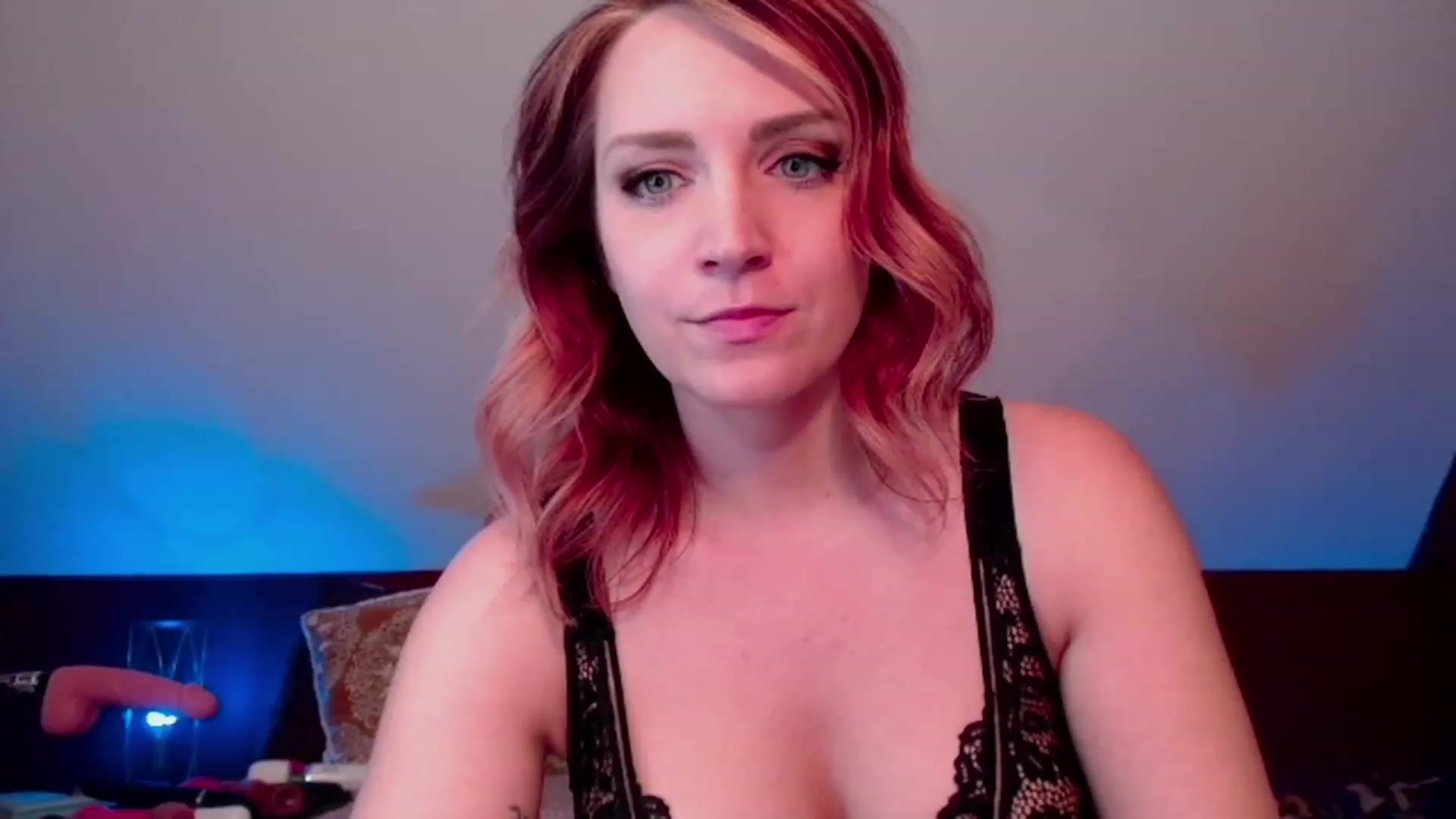 Gallery image thumbnail from Knaughtia's myfreecams stream on, 06/06/2023, 18:23 image 1 of 20