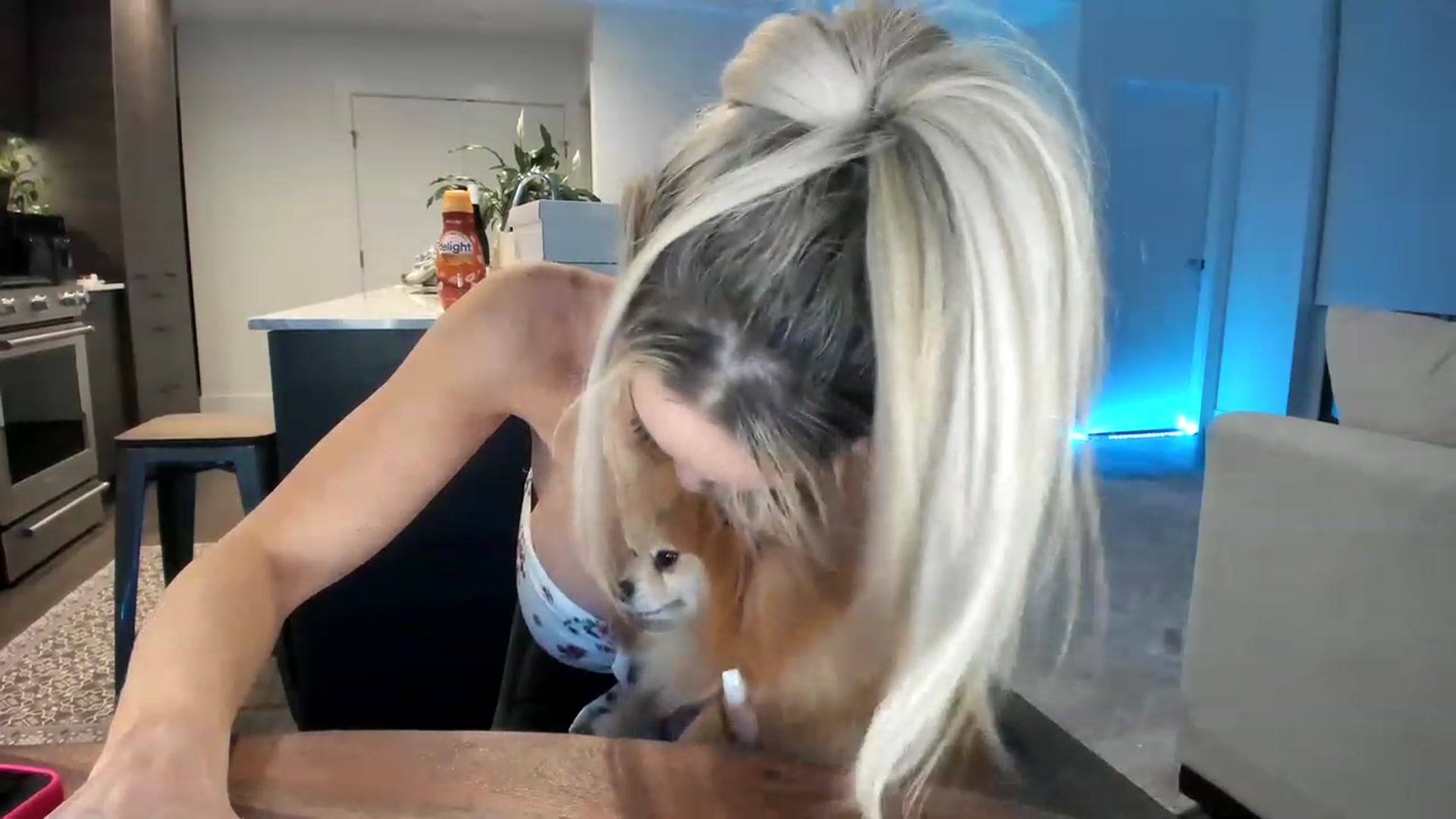 Gallery image thumbnail from KnockinBootss's myfreecams stream on, 04/22/2023, 03:57 image 16 of 20