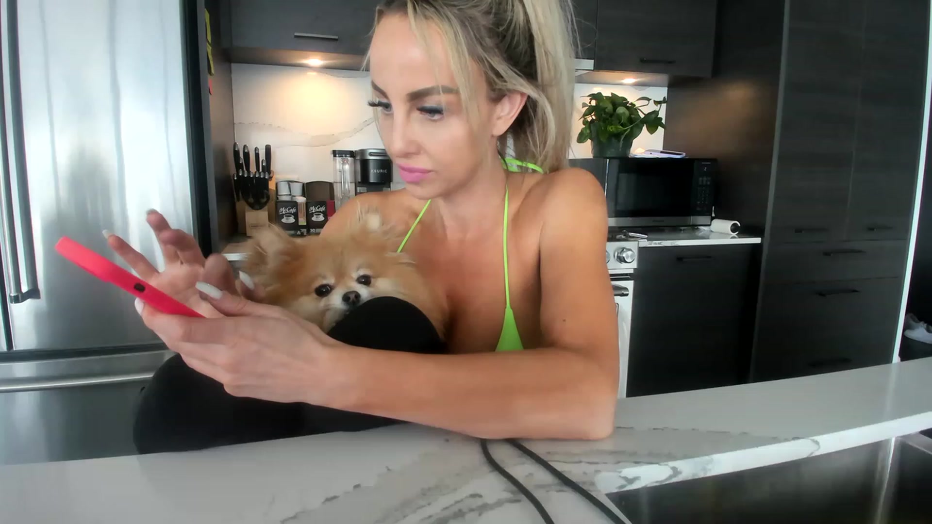 Gallery image thumbnail from KnockinBootss's myfreecams stream on, 05/04/2023, 23:51 image 15 of 20
