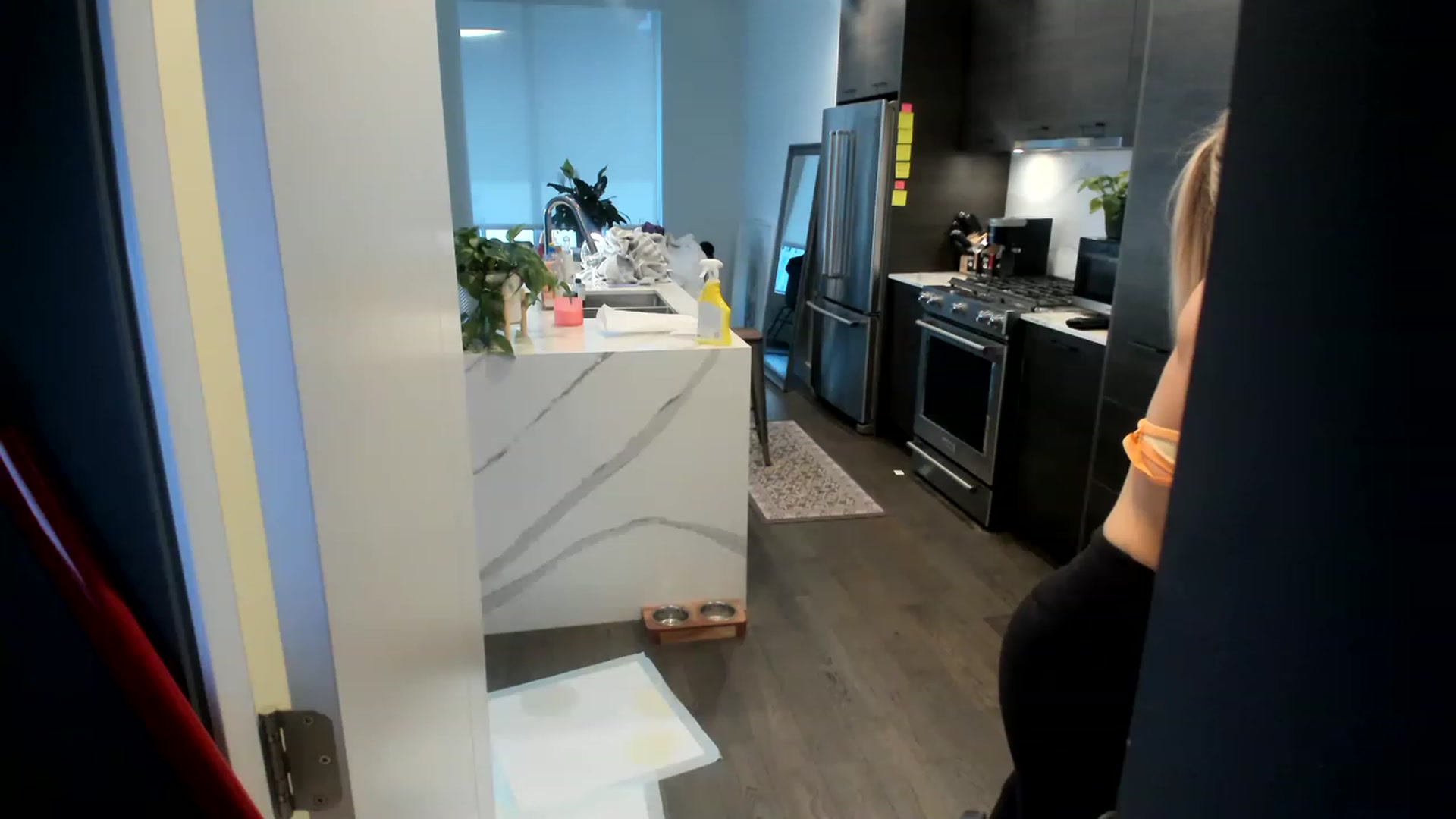 Gallery image thumbnail from KnockinBootss's myfreecams stream on, 05/10/2023, 04:43 image 9 of 20