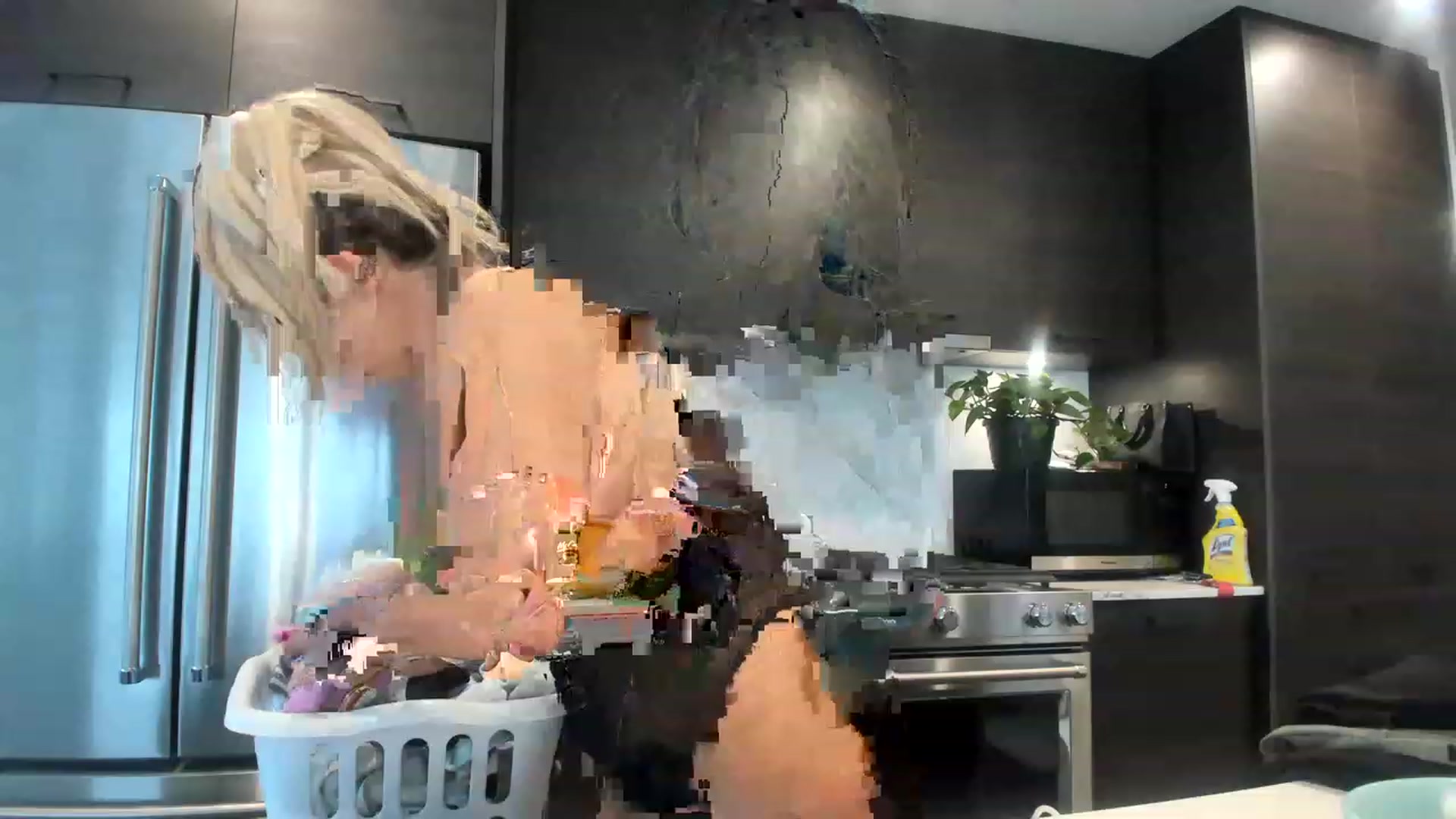 Gallery image thumbnail from KnockinBootss's myfreecams stream on, 05/22/2023, 20:19 image 16 of 20