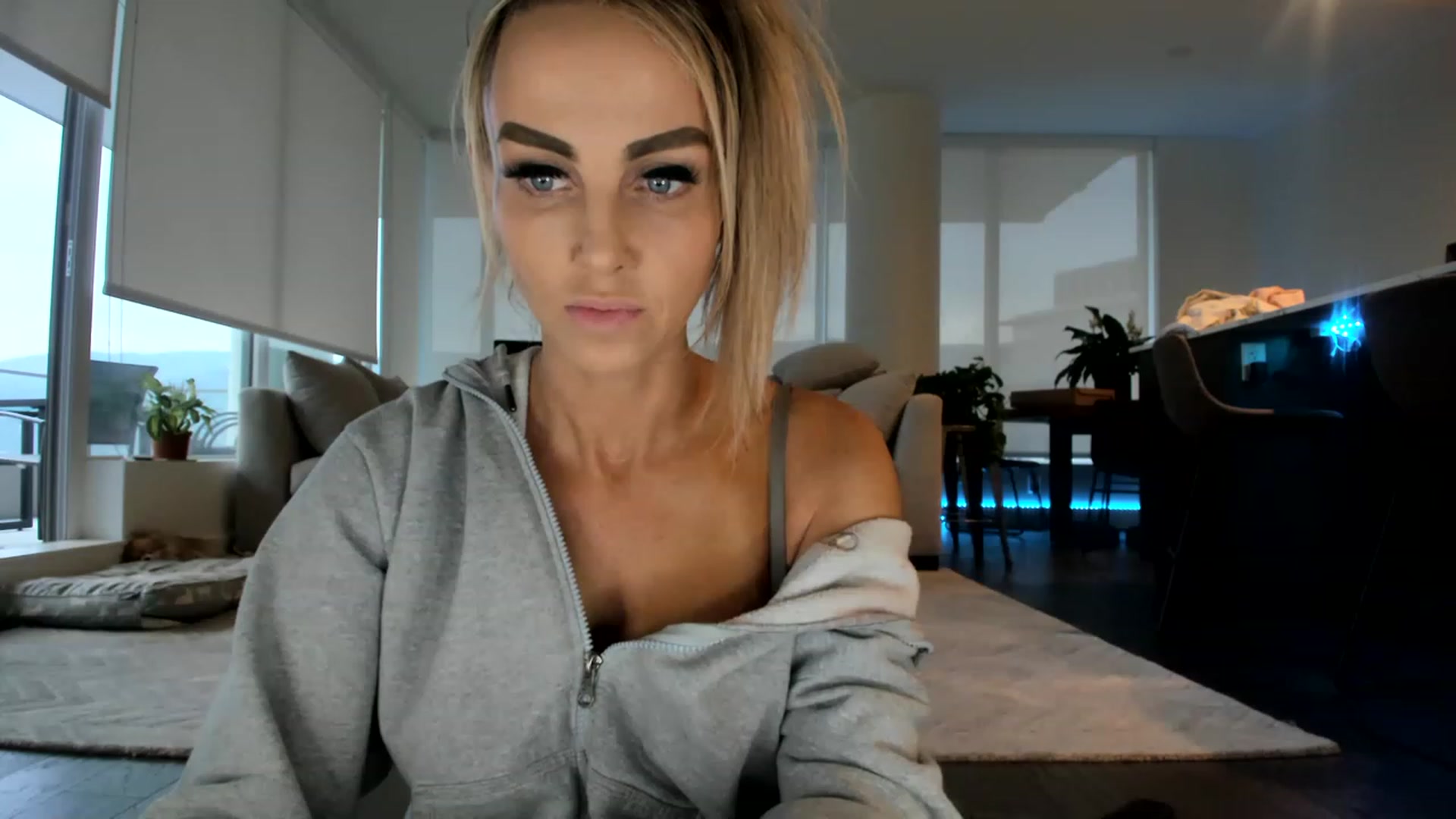 Gallery image thumbnail from KnockinBootss's myfreecams stream on, 06/11/2023, 04:18 image 2 of 20
