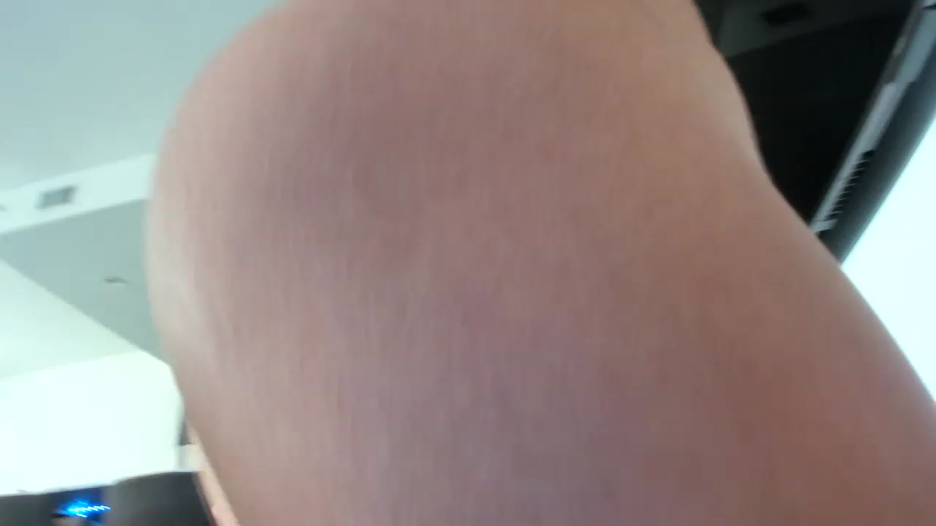 Gallery image thumbnail from KnockinBootss's myfreecams stream on, 06/17/2023, 03:31 image 3 of 20