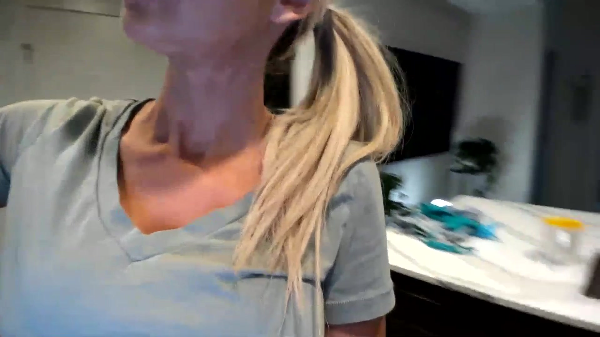 Gallery image thumbnail from KnockinBootss's myfreecams stream on, 07/05/2023, 04:39 image 15 of 20