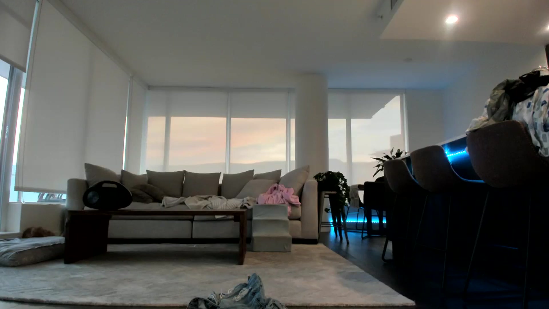 Gallery image thumbnail from KnockinBootss's myfreecams stream on, 08/16/2023, 03:34 image 4 of 20
