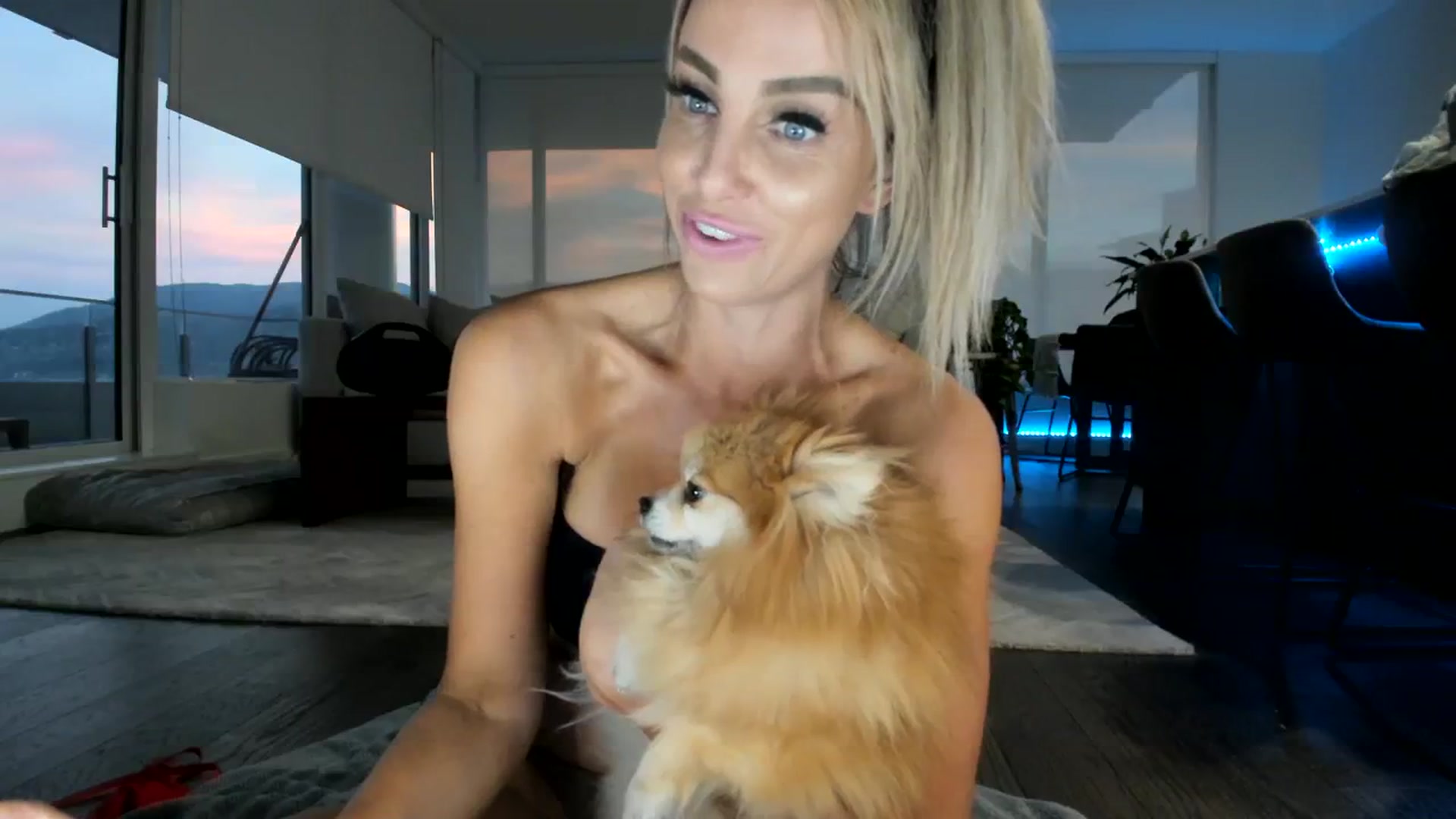 Gallery image thumbnail from KnockinBootss's myfreecams stream on, 08/16/2023, 03:34 image 18 of 20