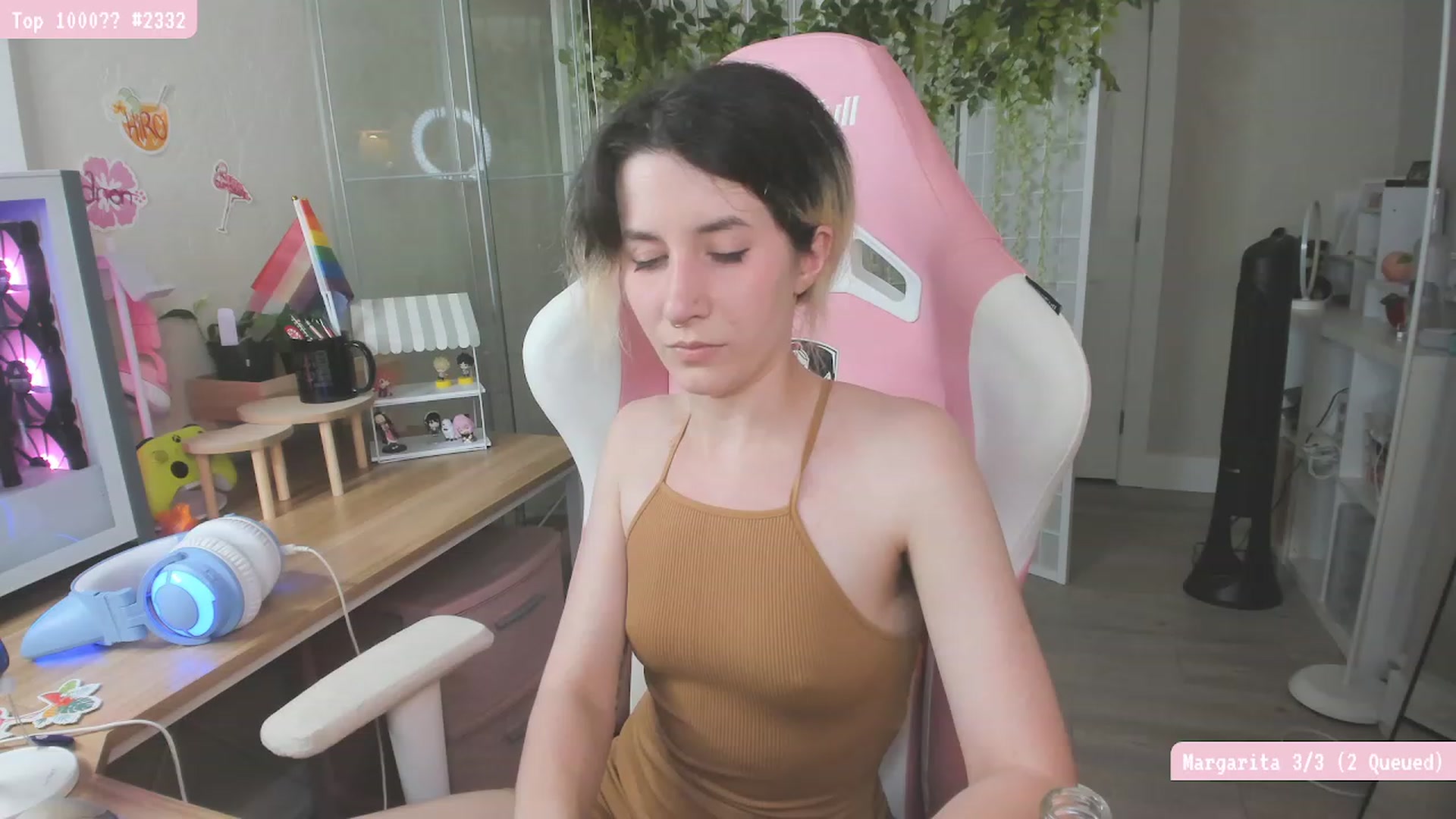 Gallery image thumbnail from KomoBear's myfreecams stream on, 06/13/2023, 06:20 image 11 of 20