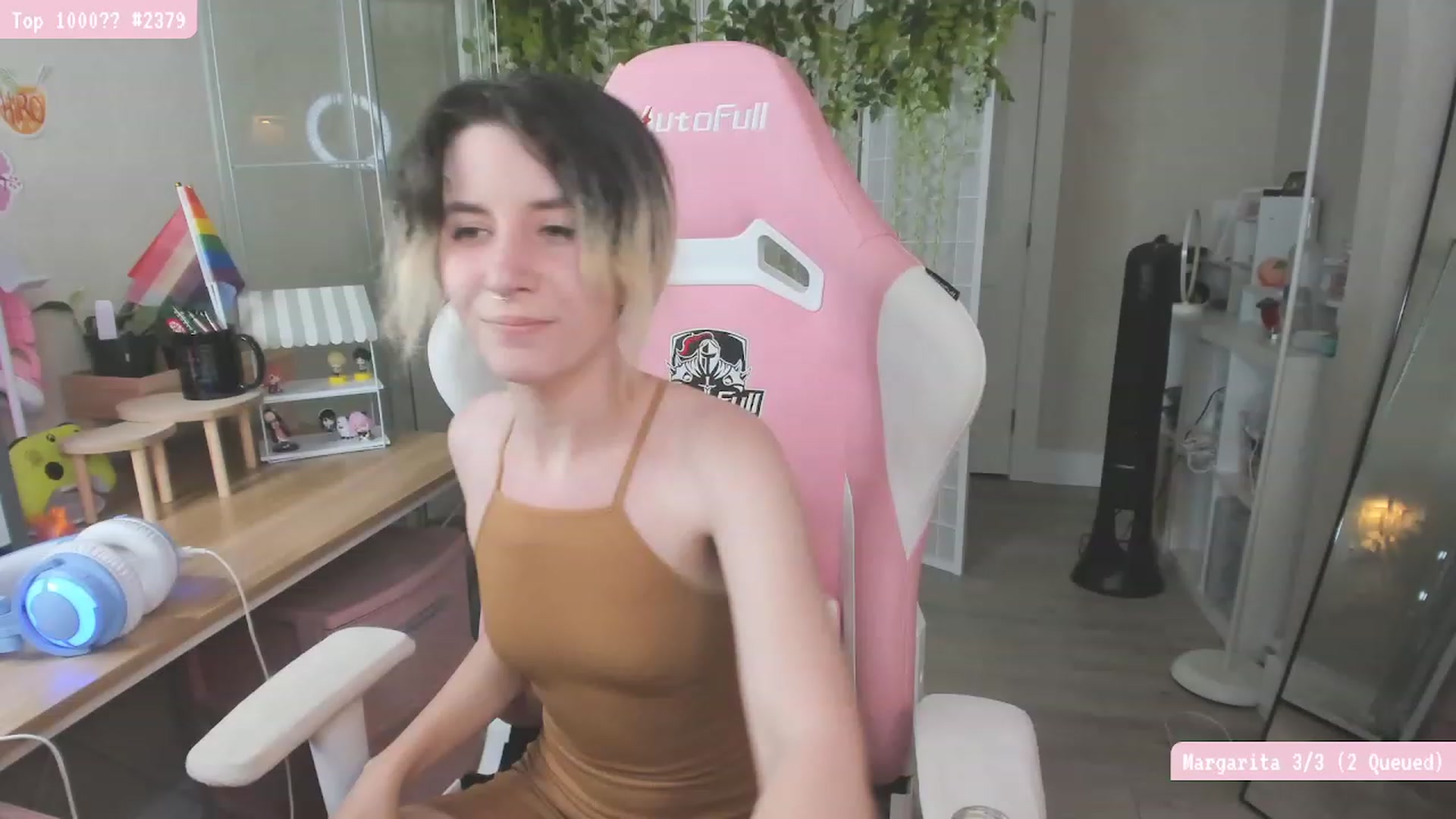 Gallery image thumbnail from KomoBear's myfreecams stream on, 06/13/2023, 06:20 image 4 of 20