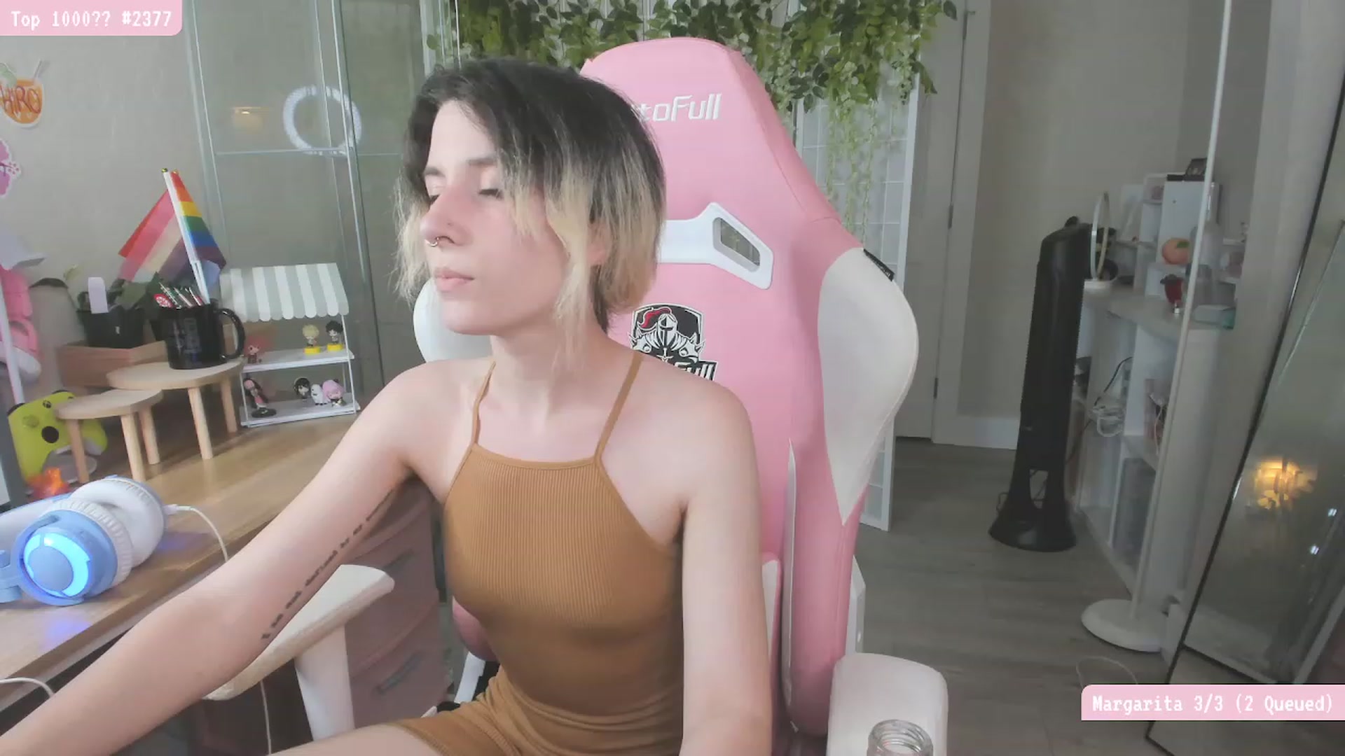 Gallery image thumbnail from KomoBear's myfreecams stream on, 06/13/2023, 06:20 image 3 of 20