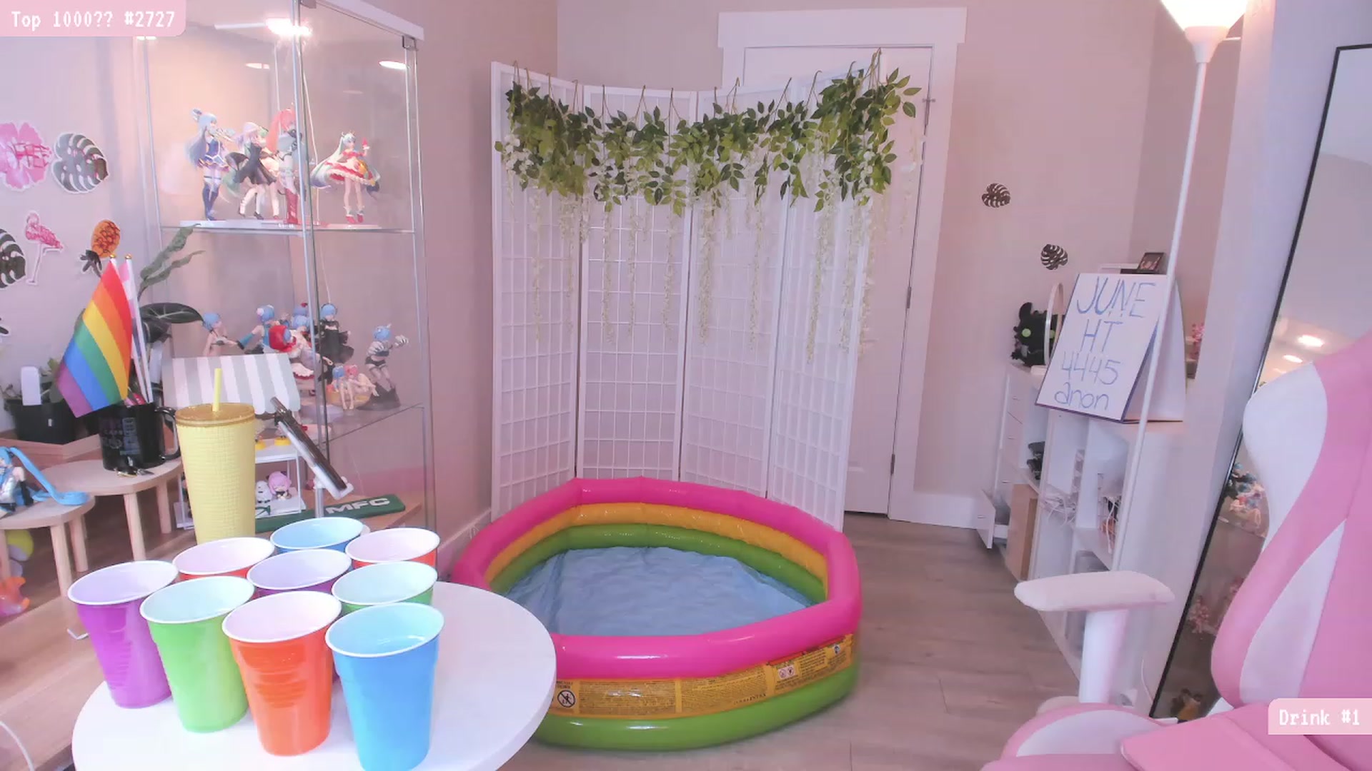 Gallery image thumbnail from KomoBear's myfreecams stream on, 06/18/2023, 03:35 image 15 of 20