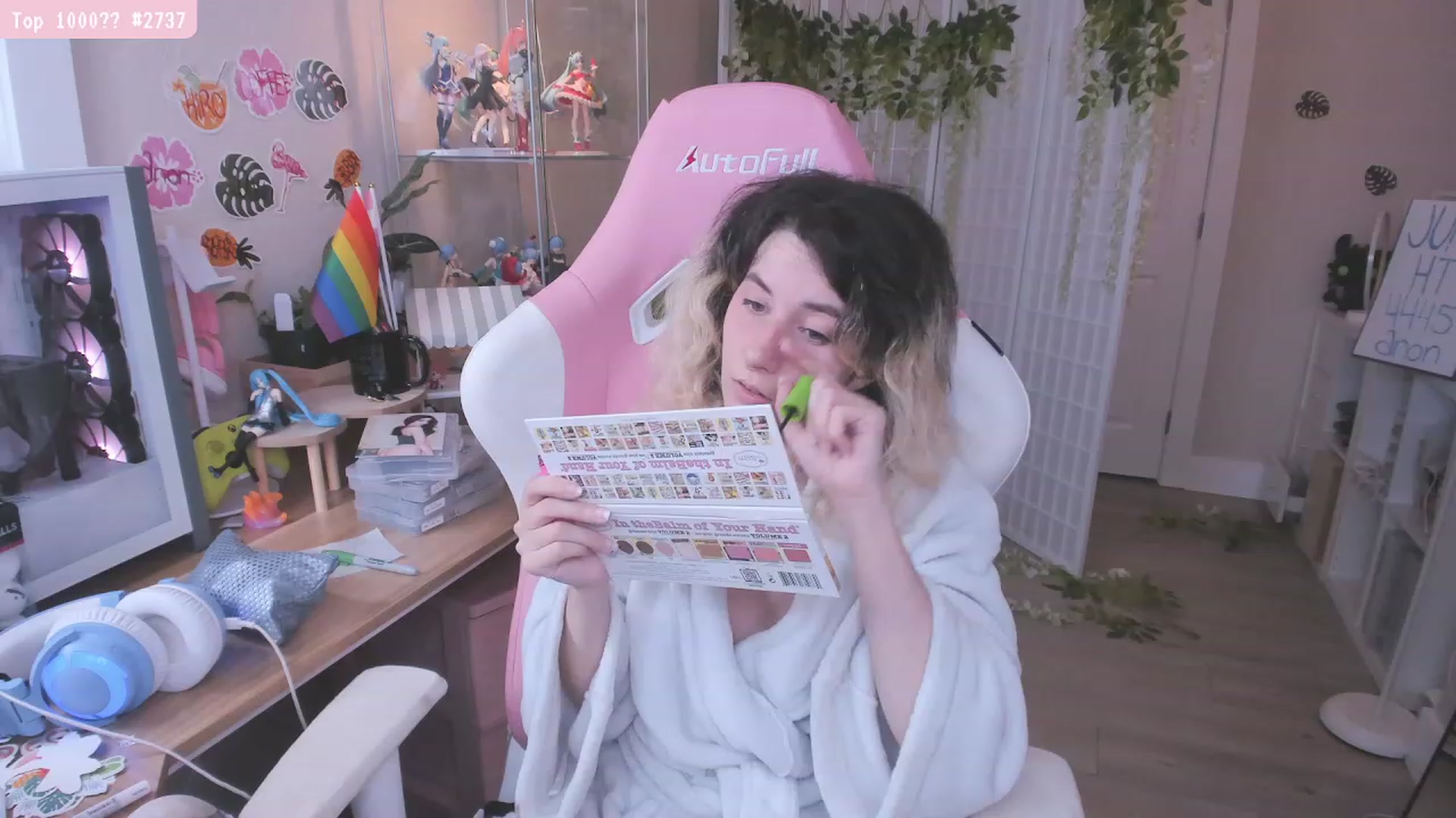 Gallery image thumbnail from KomoBear's myfreecams stream on, 06/18/2023, 03:35 image 4 of 20