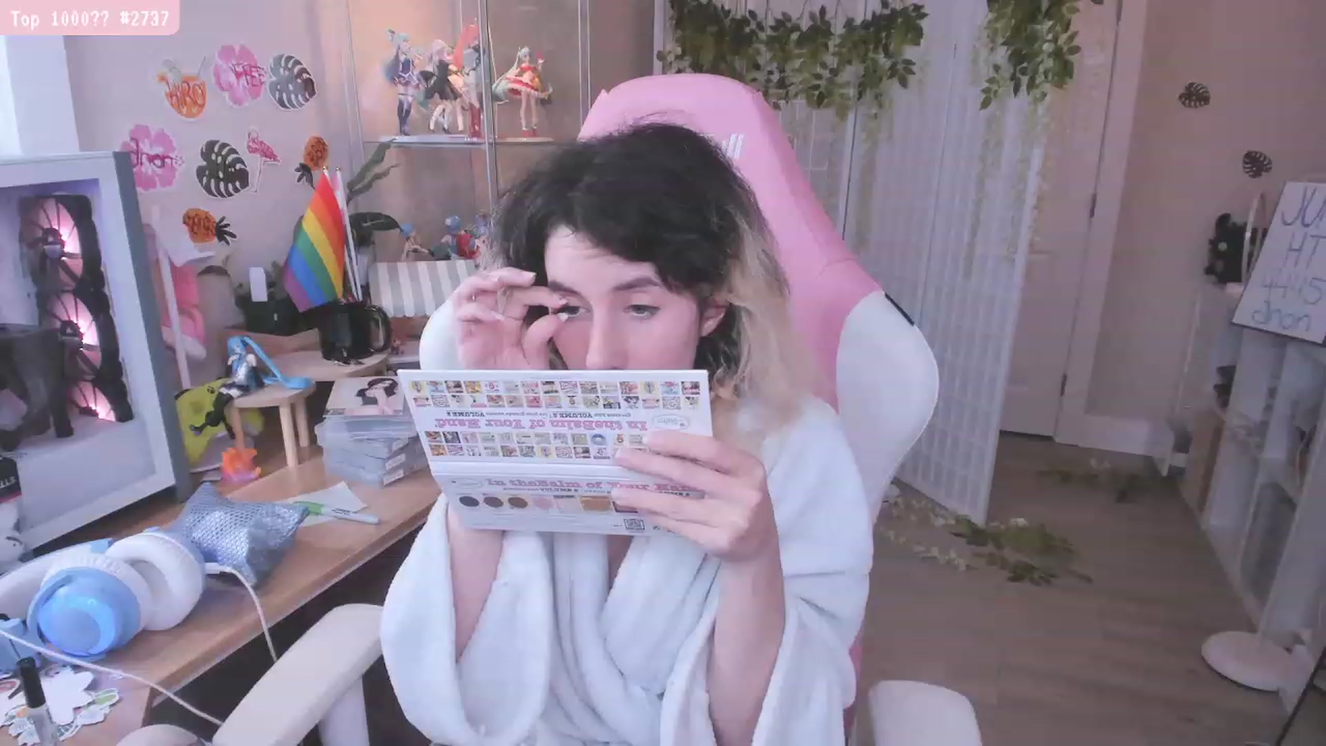 Gallery image thumbnail from KomoBear's myfreecams stream on, 06/18/2023, 03:35 image 5 of 20