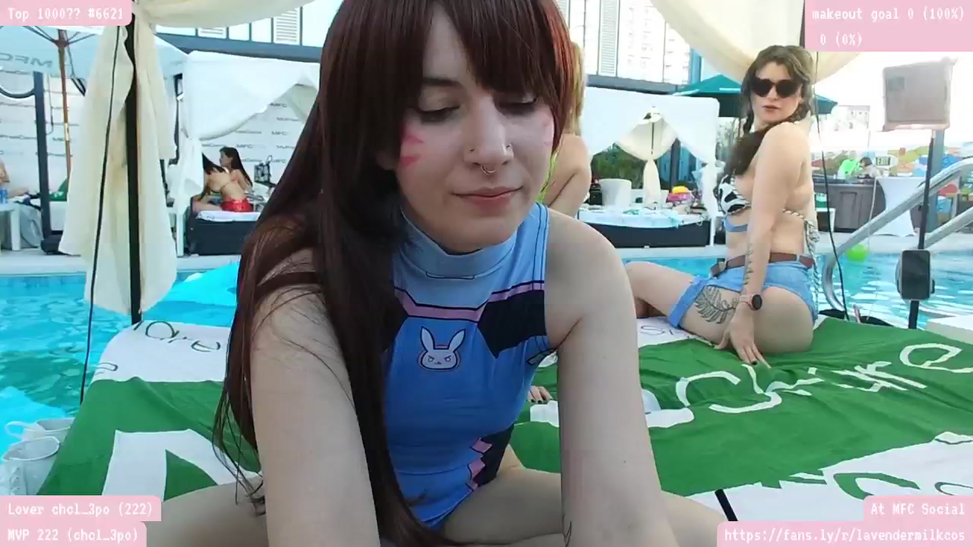 Gallery image thumbnail from KomoBear's myfreecams stream on, 09/25/2024, 04:06 image 4 of 20