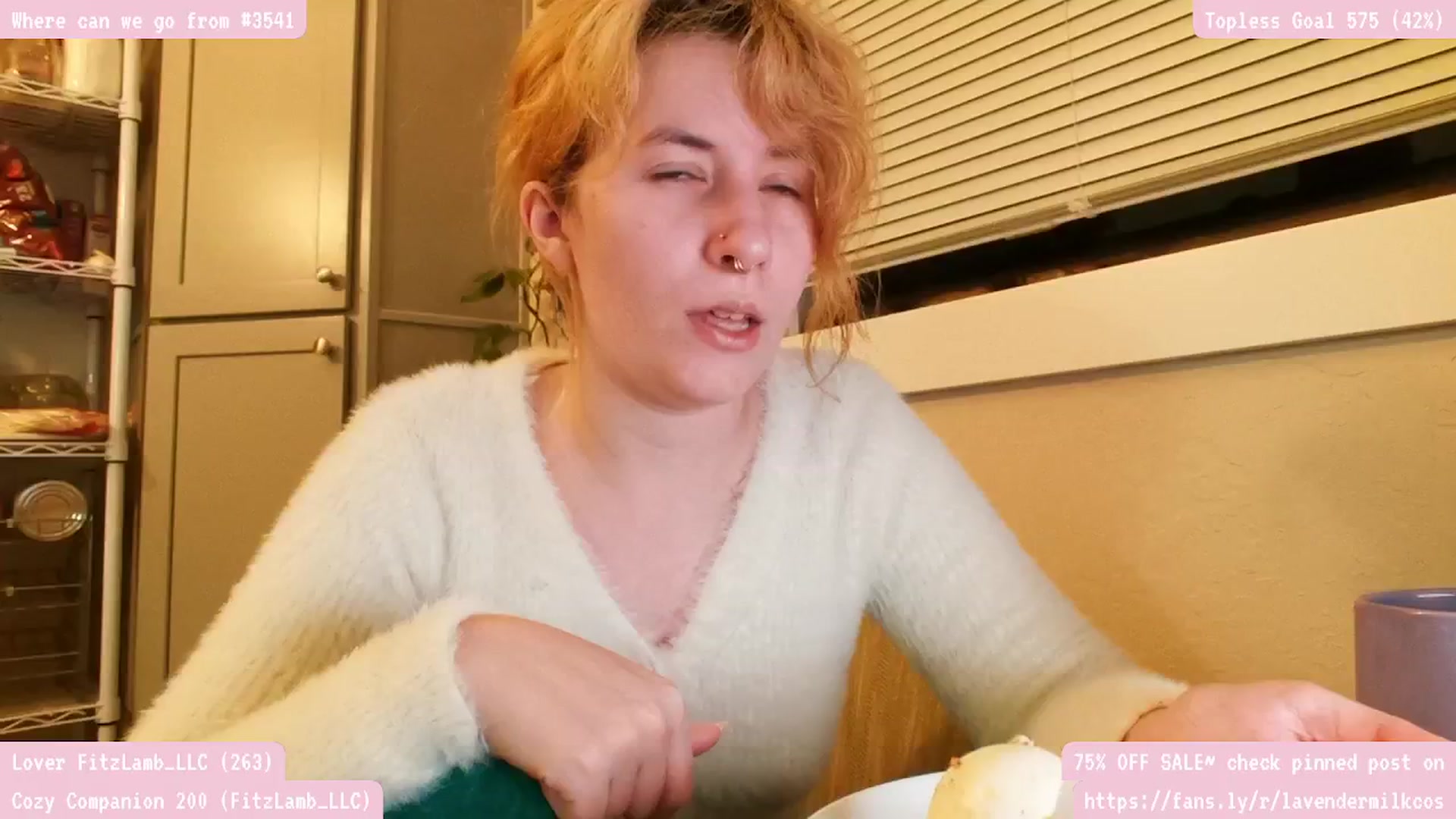 Gallery image thumbnail from KomoBear's myfreecams stream on, 12/01/2024, 01:59 image 15 of 20