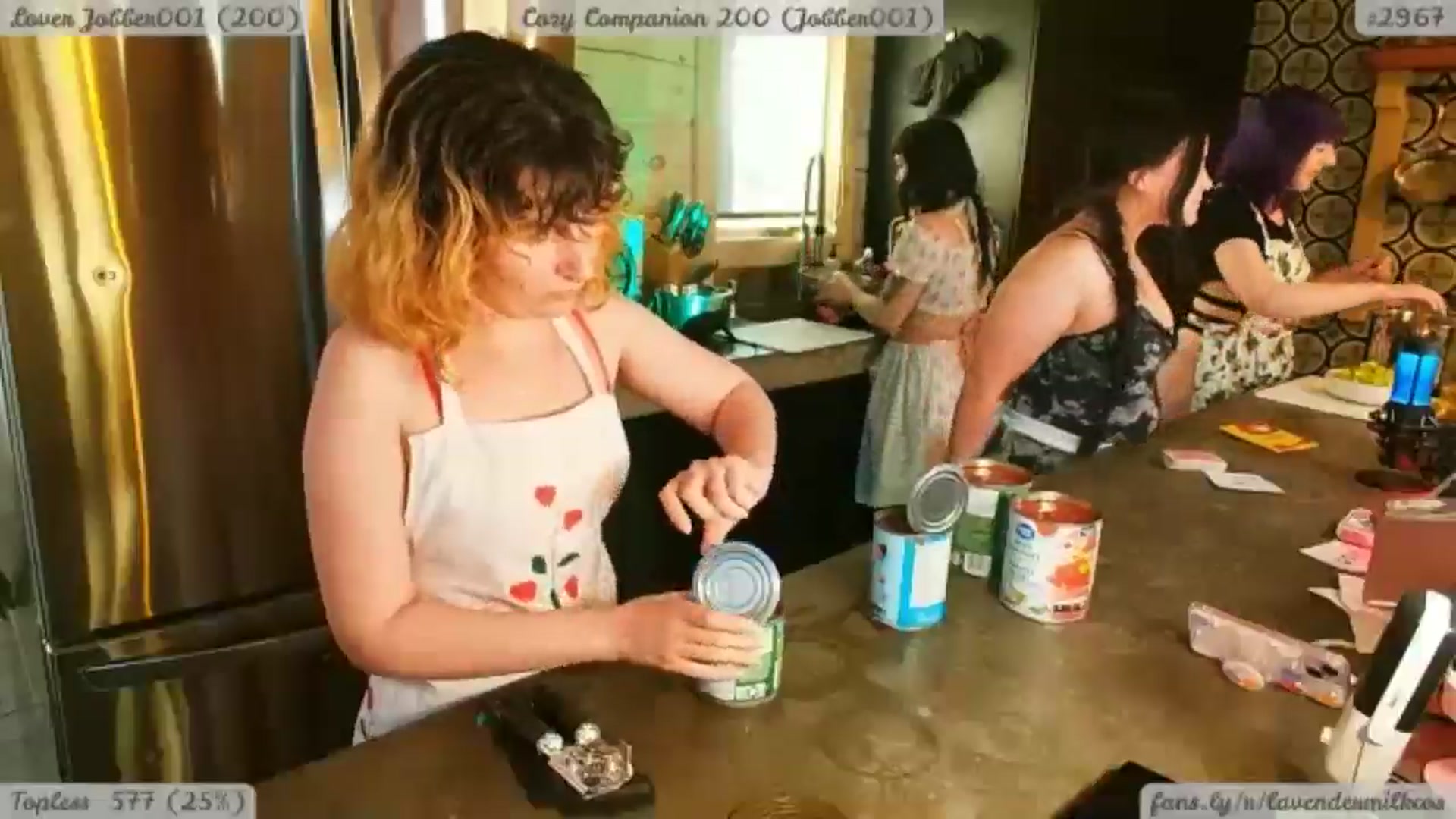 Gallery image thumbnail from KomoBear's myfreecams stream on, 05/06/2025, 02:04 image 15 of 20