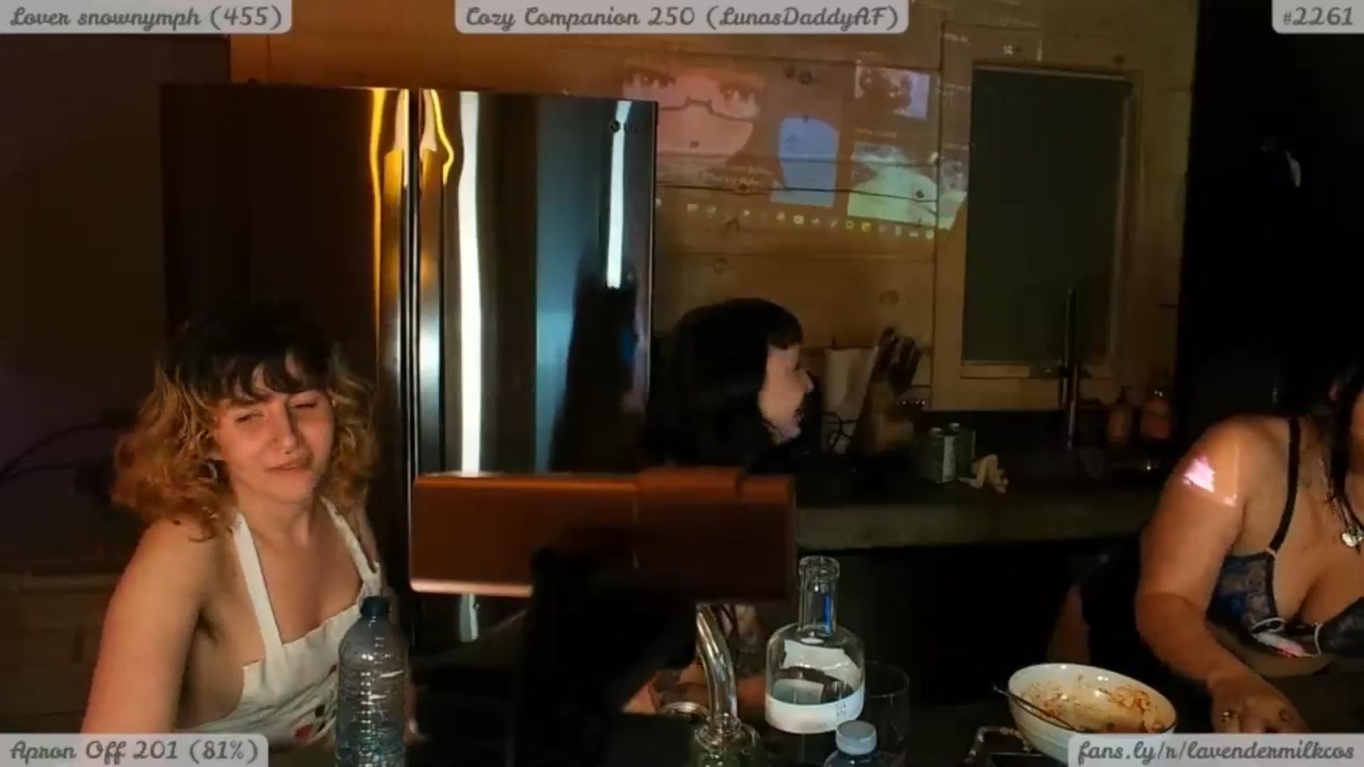 Gallery image thumbnail from KomoBear's myfreecams stream on, 05/06/2025, 08:36 image 12 of 20
