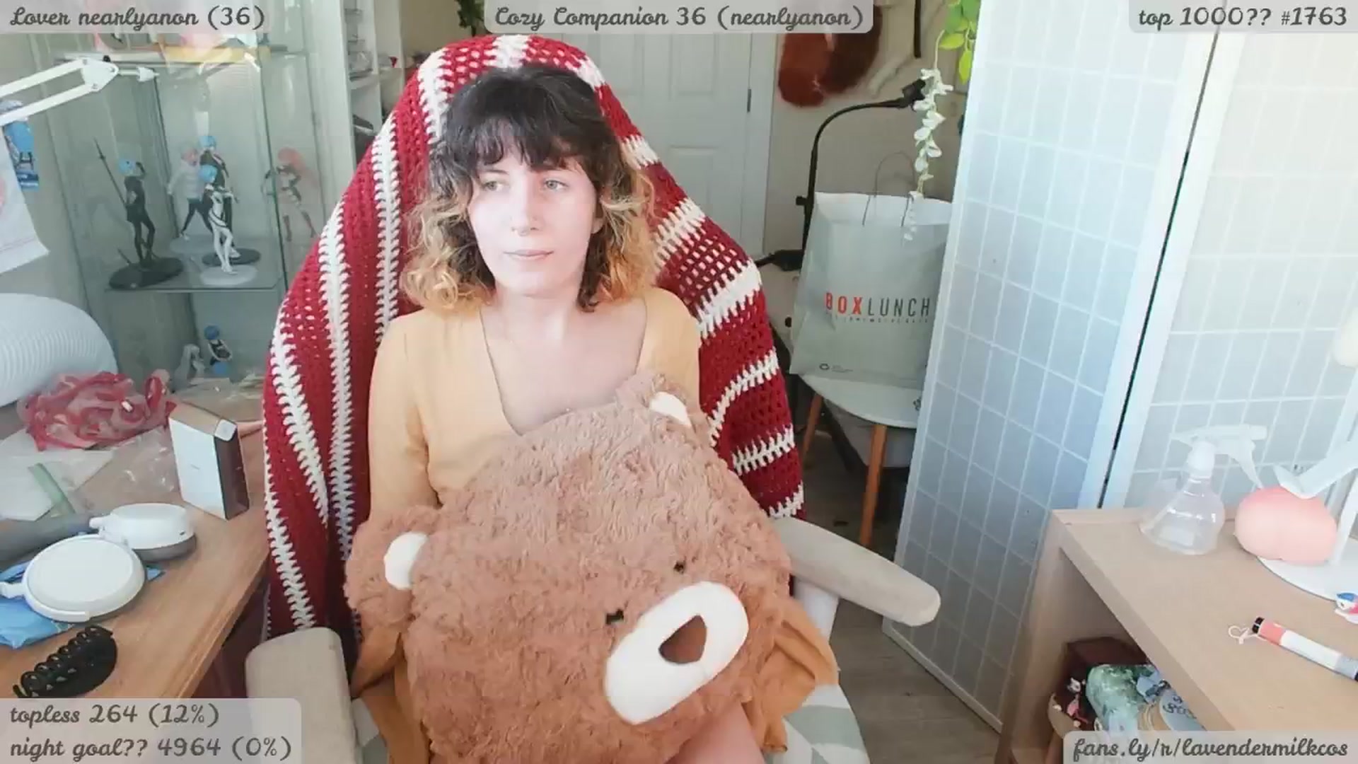 Gallery image thumbnail from KomoBear's myfreecams stream on, 08/17/2025, 05:42 image 1 of 20
