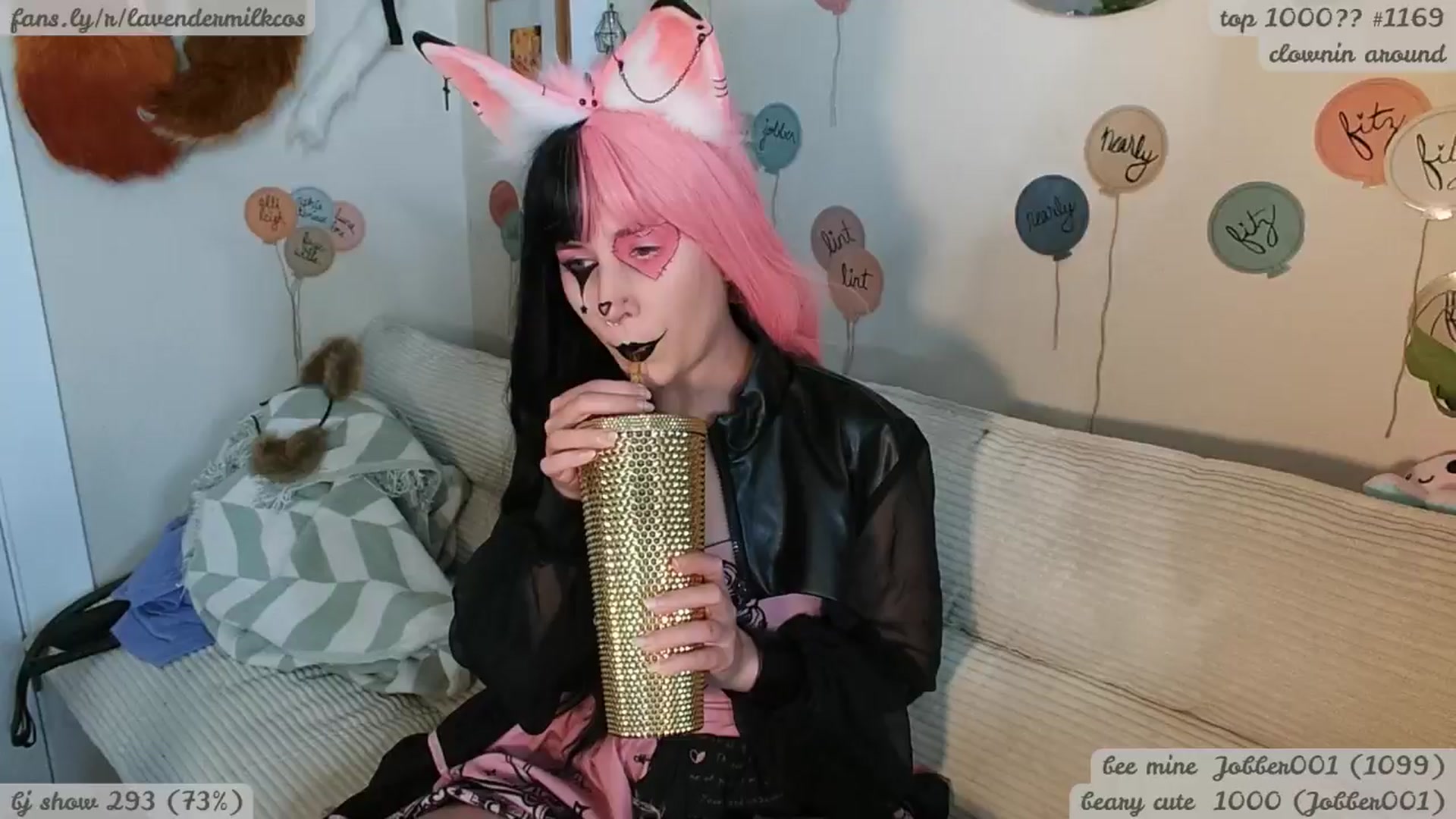 Gallery image thumbnail from KomoBear's myfreecams stream on, 11/30/2025, 07:35 image 16 of 20