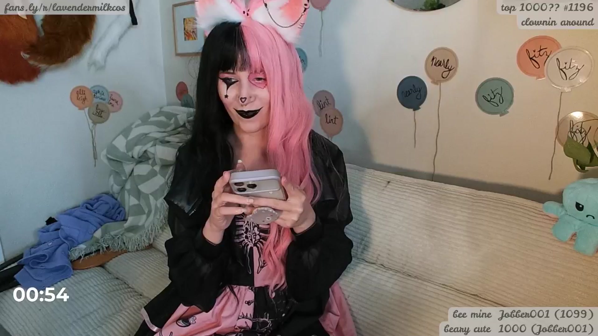 Gallery image thumbnail from KomoBear's myfreecams stream on, 11/30/2025, 07:35 image 11 of 20