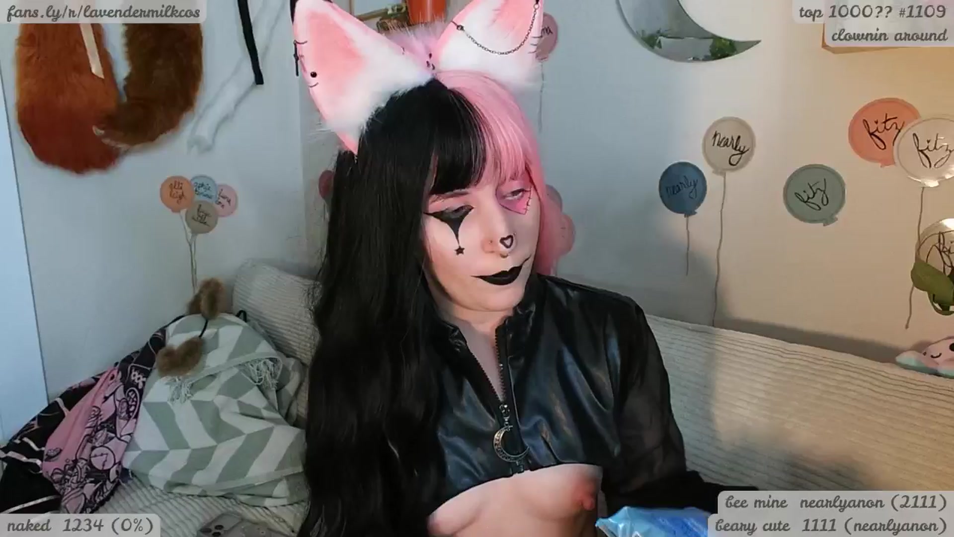 Gallery image thumbnail from KomoBear's myfreecams stream on, 11/30/2025, 07:35 image 19 of 20