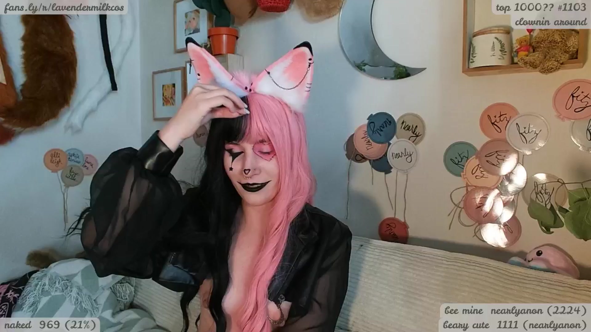 Gallery image thumbnail from KomoBear's myfreecams stream on, 11/30/2025, 08:49 image 3 of 20
