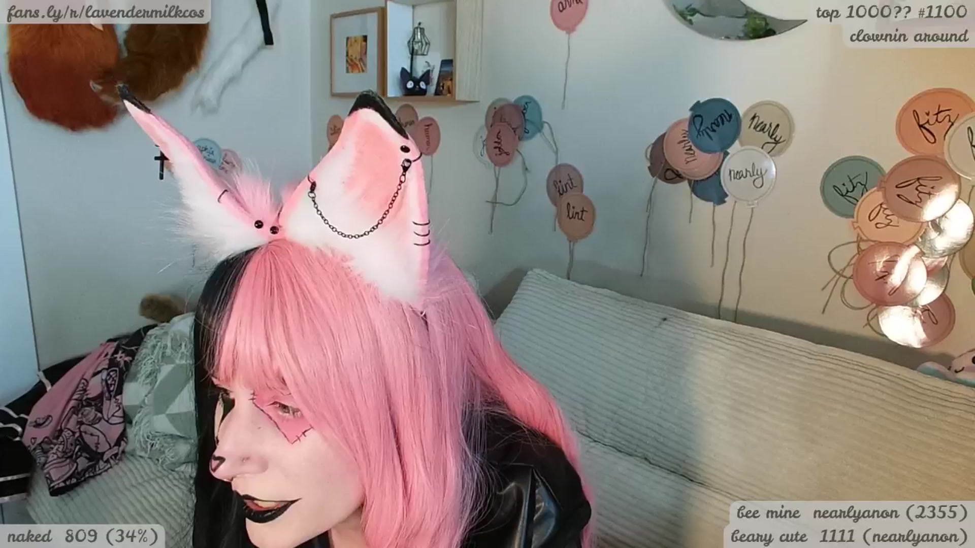 Gallery image thumbnail from KomoBear's myfreecams stream on, 11/30/2025, 08:49 image 7 of 20