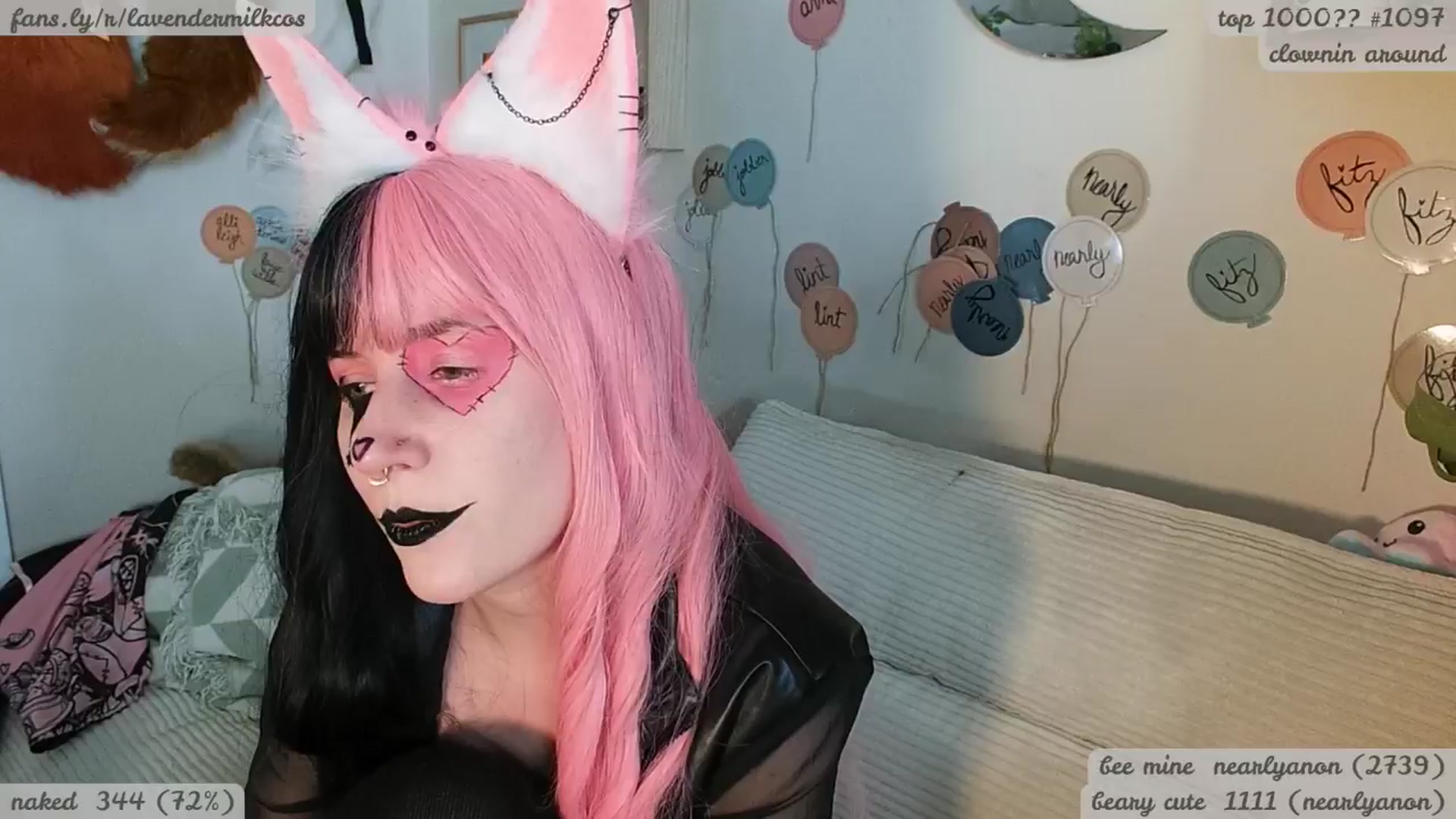 Gallery image thumbnail from KomoBear's myfreecams stream on, 11/30/2025, 08:49 image 16 of 20