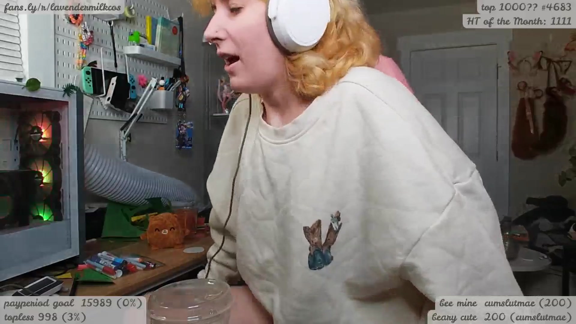 Gallery image thumbnail from KomoBear's myfreecams stream on, 12/14/2025, 06:43 image 4 of 20