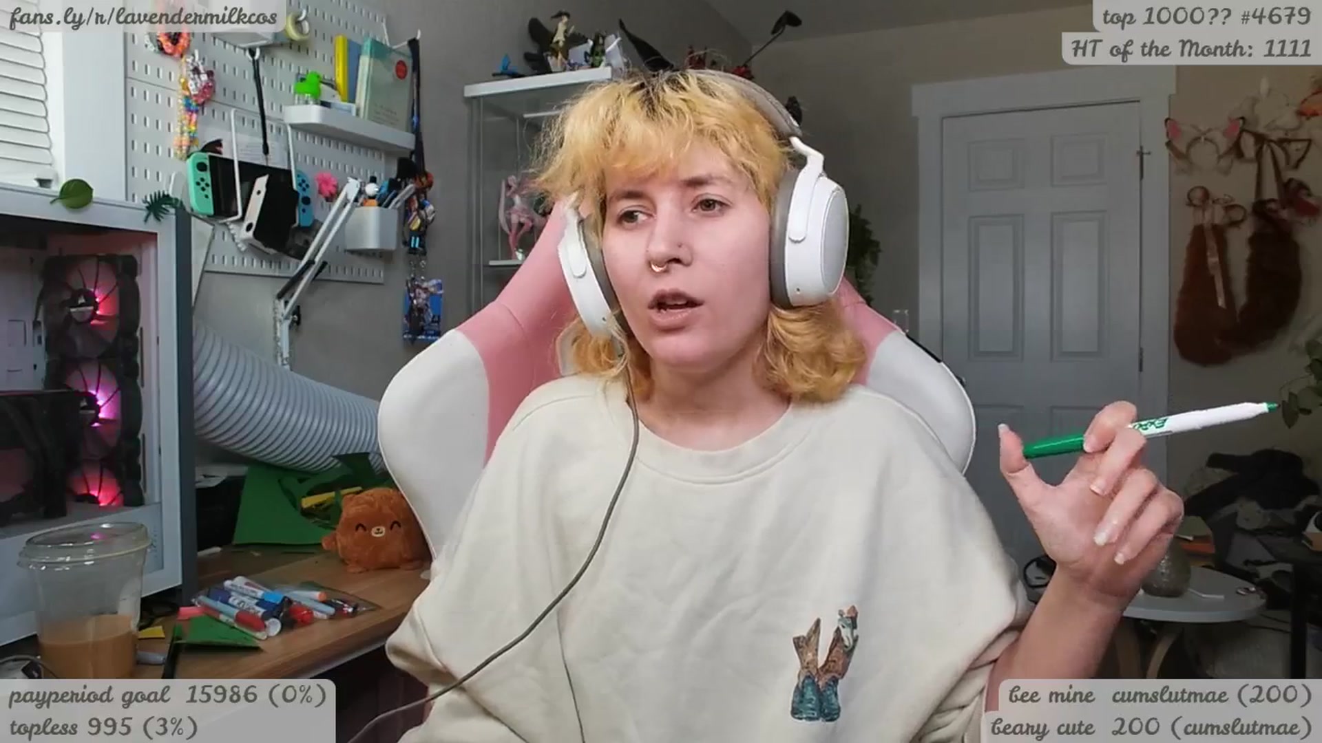Gallery image thumbnail from KomoBear's myfreecams stream on, 12/14/2025, 06:43 image 5 of 20