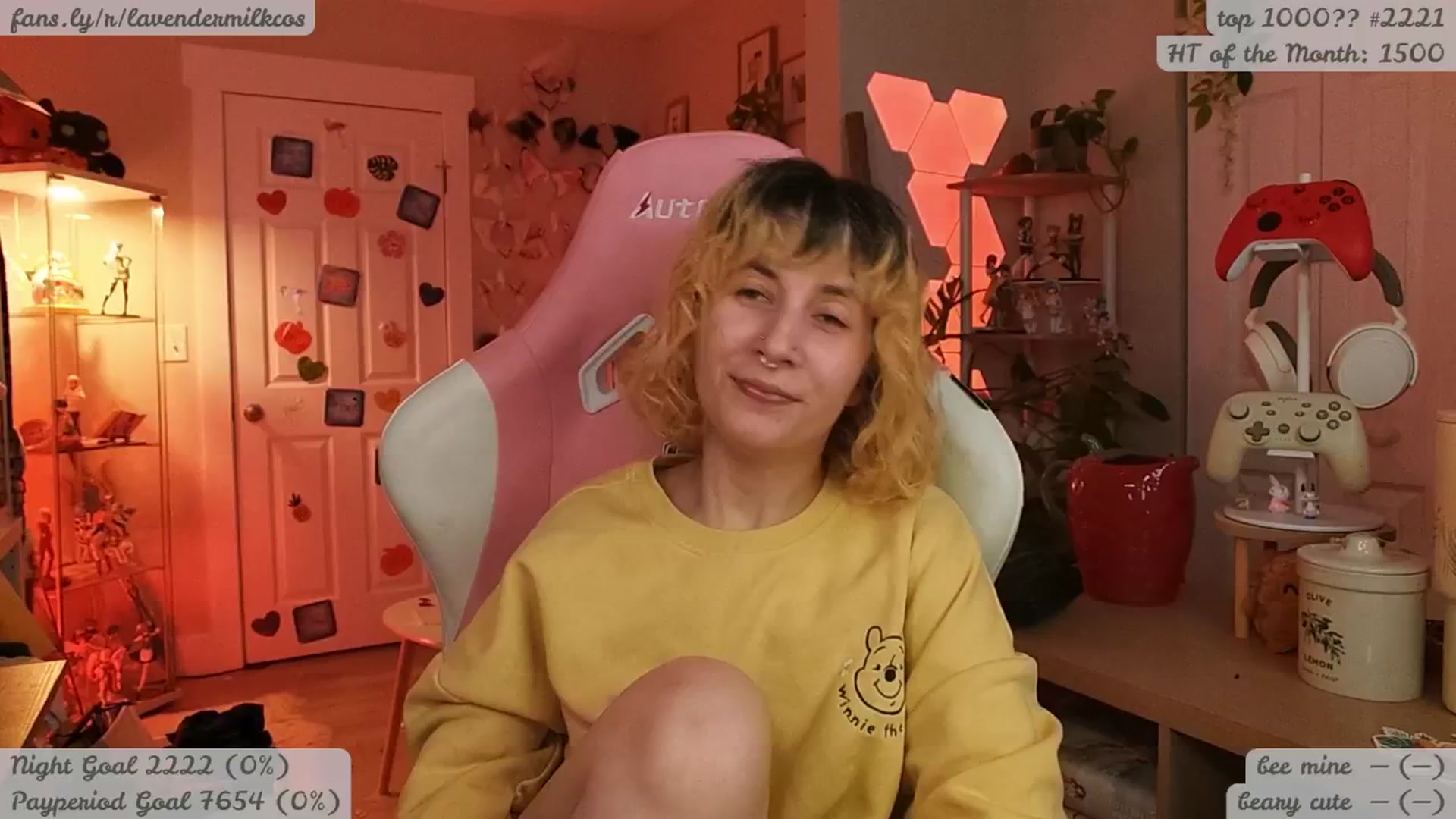 Gallery image thumbnail from KomoBear's myfreecams stream on, 03/11/2026, 04:00 image 6 of 20