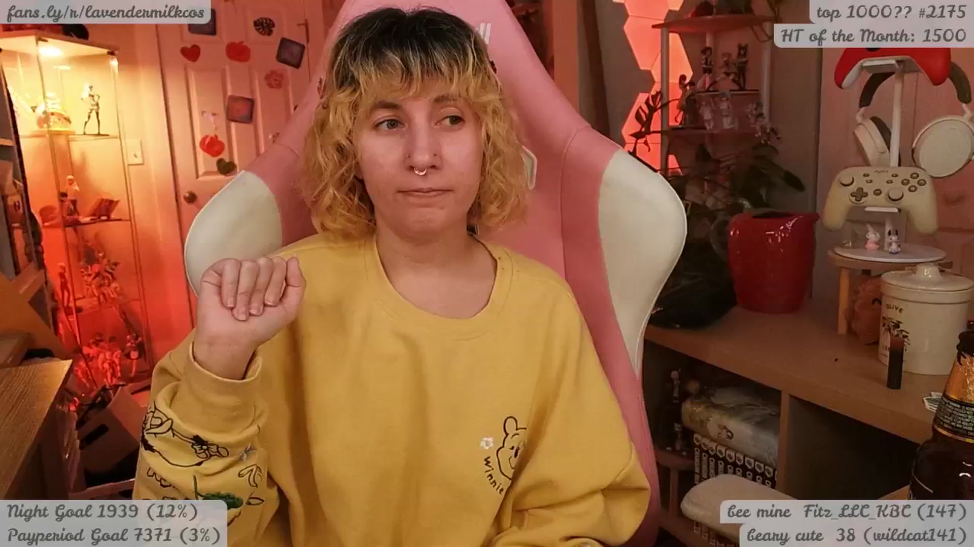 Gallery image thumbnail from KomoBear's myfreecams stream on, 03/11/2026, 06:05 image 10 of 20