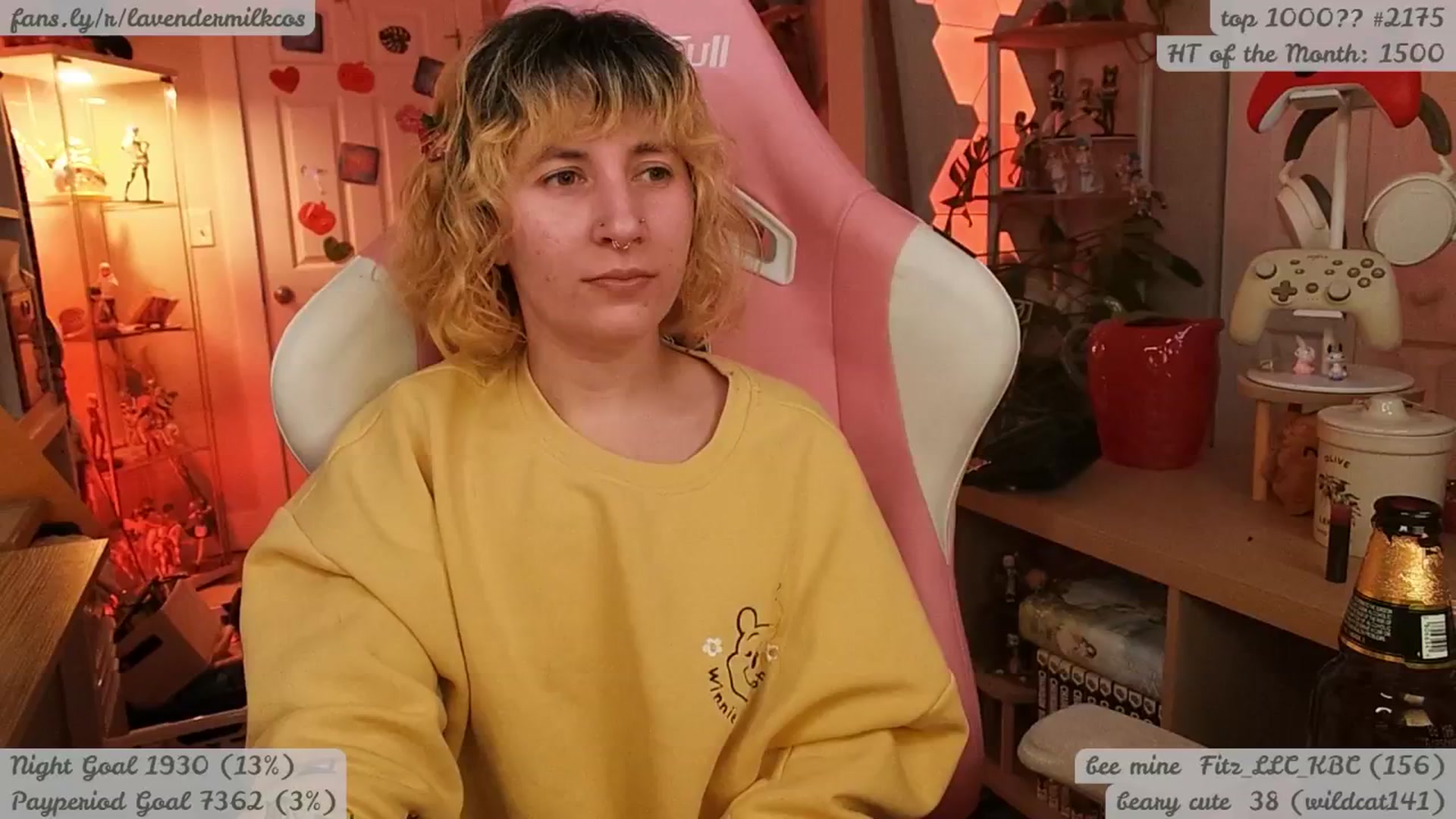 Gallery image thumbnail from KomoBear's myfreecams stream on, 03/11/2026, 06:05 image 12 of 20