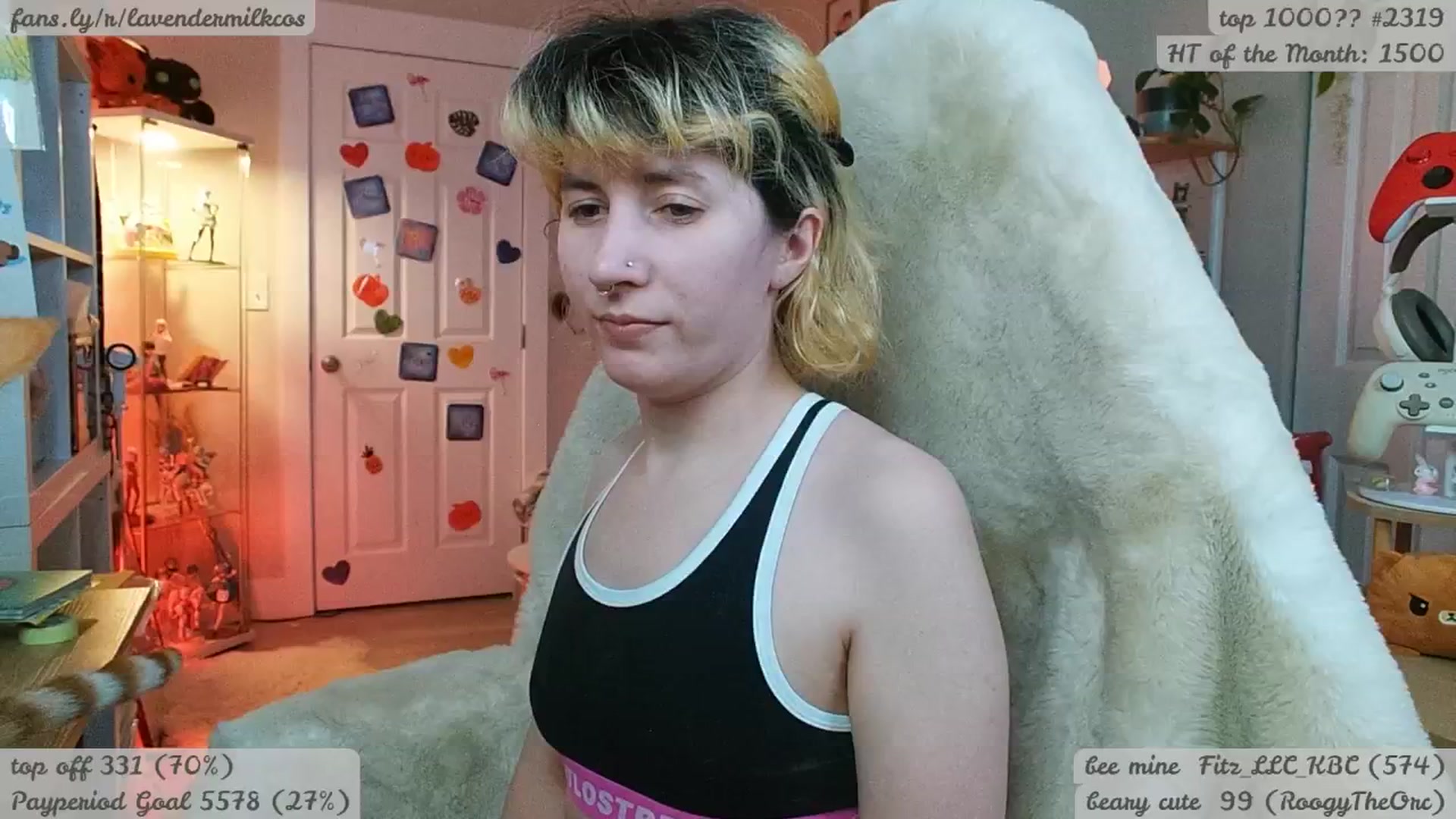 Gallery image thumbnail from KomoBear's myfreecams stream on, 03/14/2026, 08:26 image 16 of 20