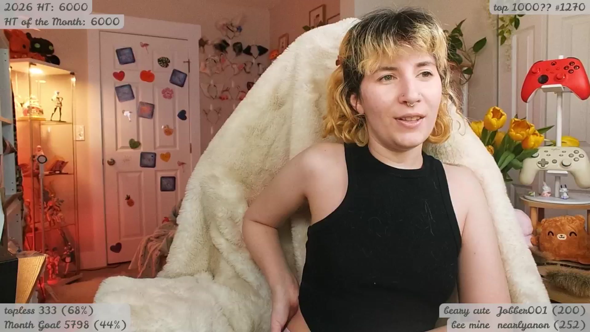 Gallery image thumbnail from KomoBear's myfreecams stream on, 03/24/2026, 04:03 image 13 of 20